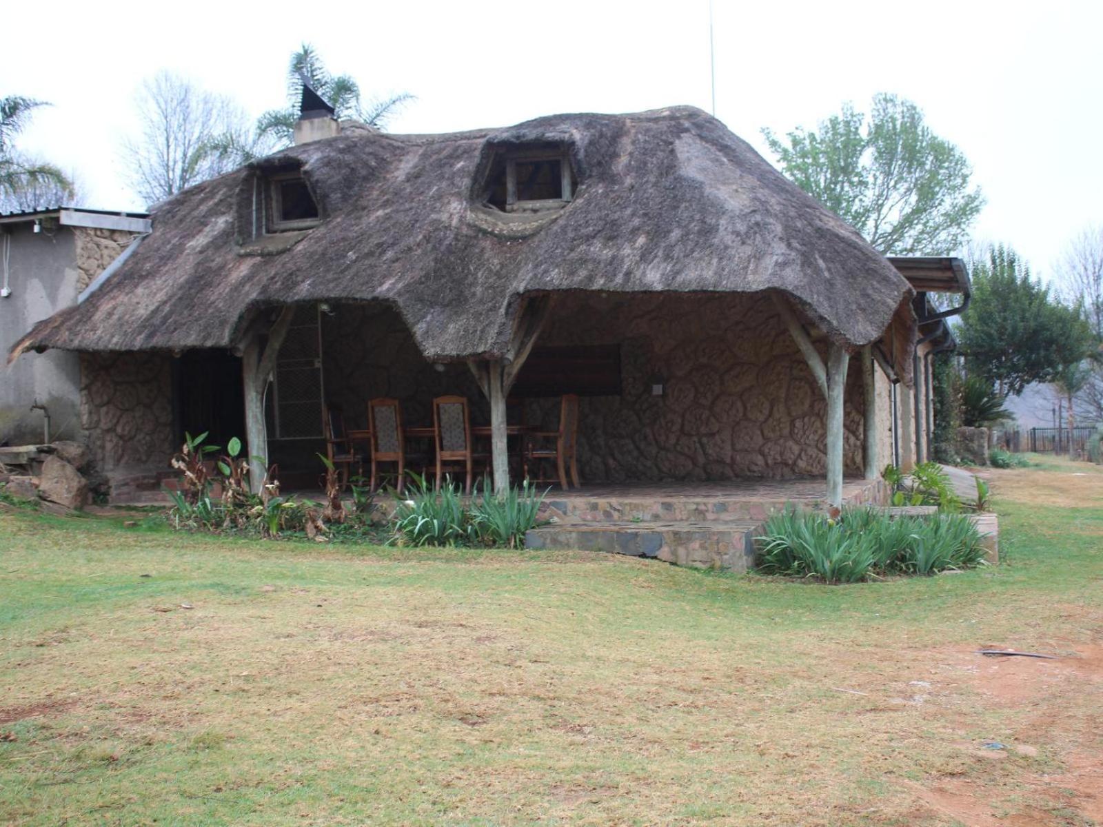 Emahlathini Guest Farm