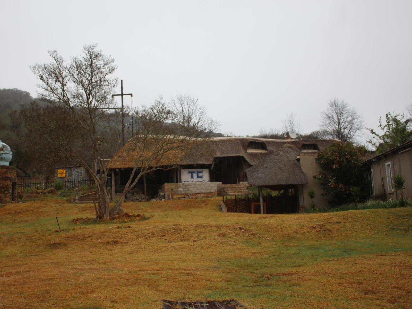 Emahlathini Guest Farm