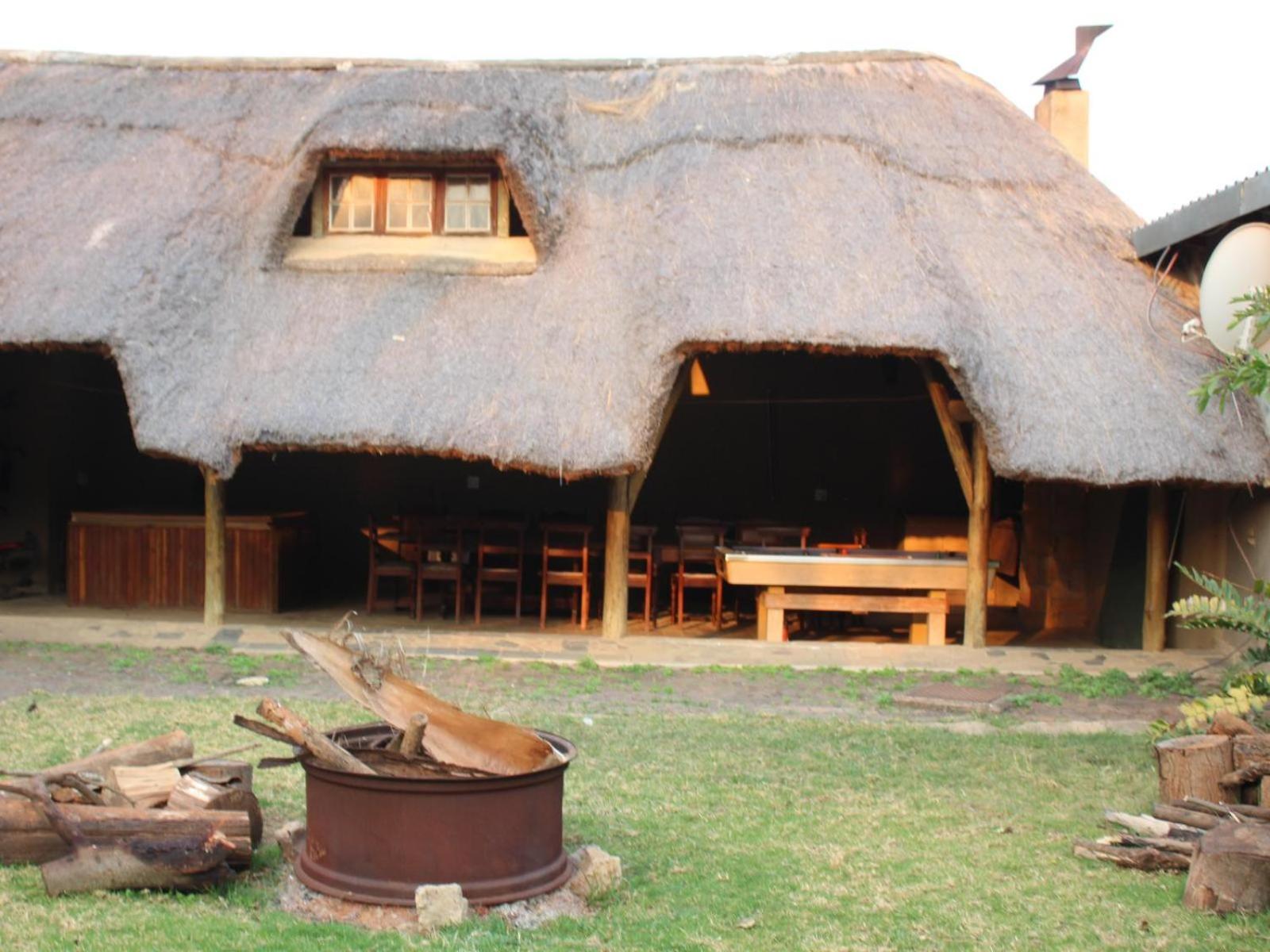 Emahlathini Guest Farm