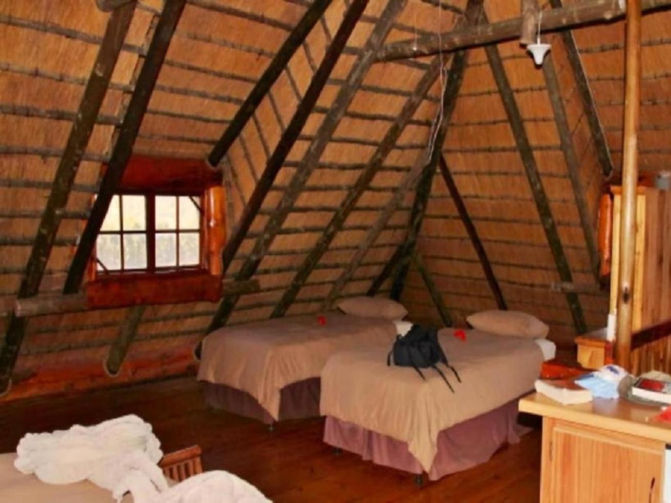 Emahlathini Guest Farm