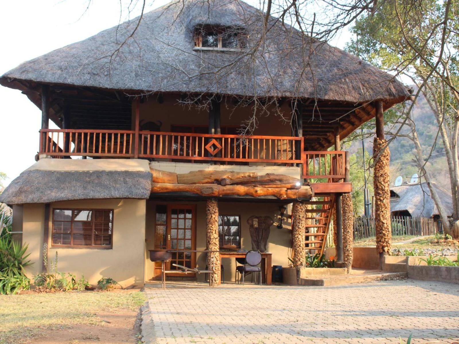 Emahlathini Guest Farm