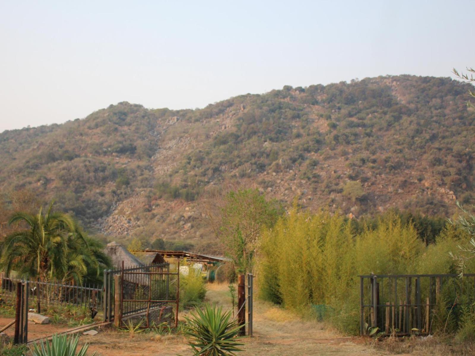 Emahlathini Guest Farm