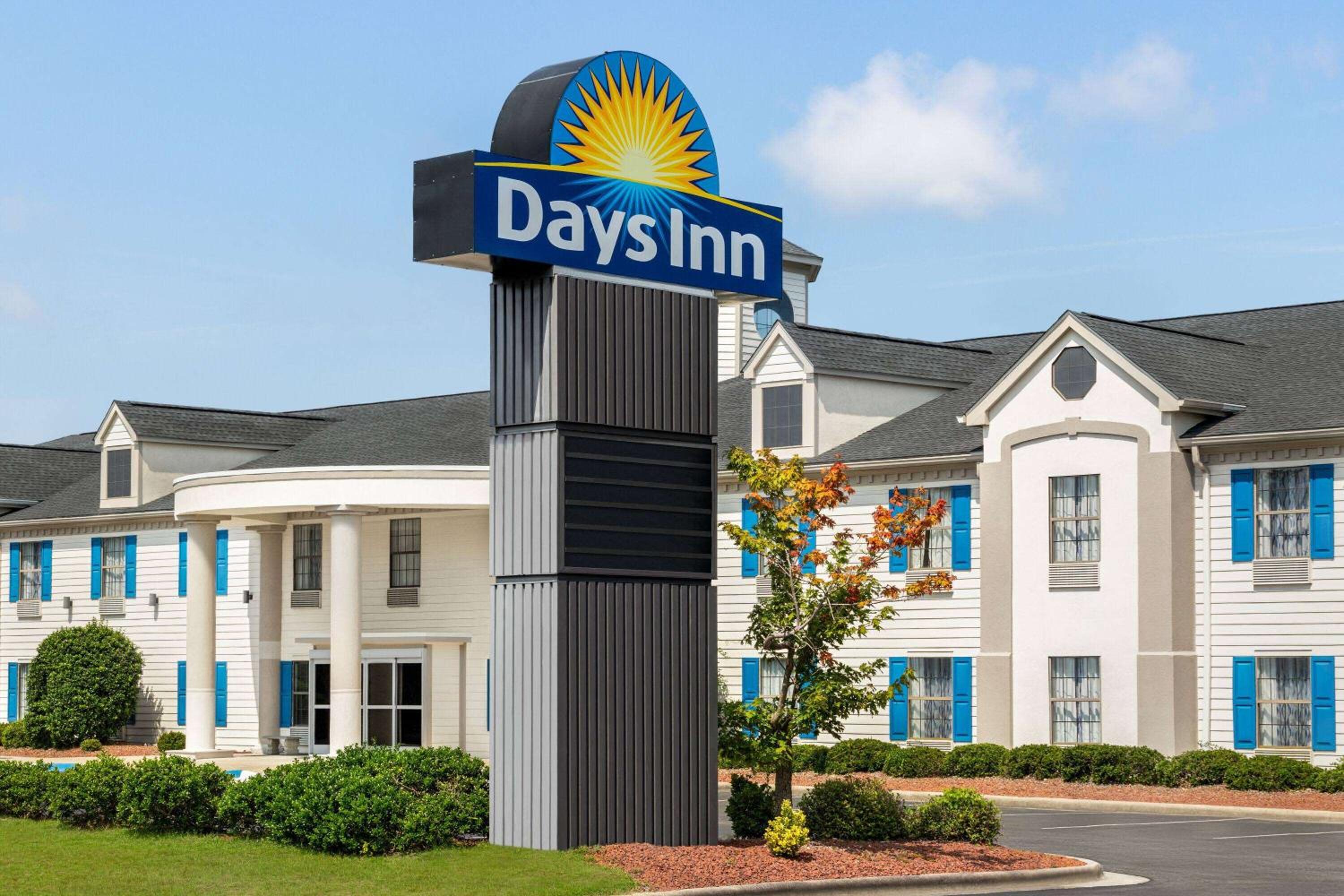 Myrtle Beach Vacations - Days Inn by Wyndham Shallotte - Property Image 2