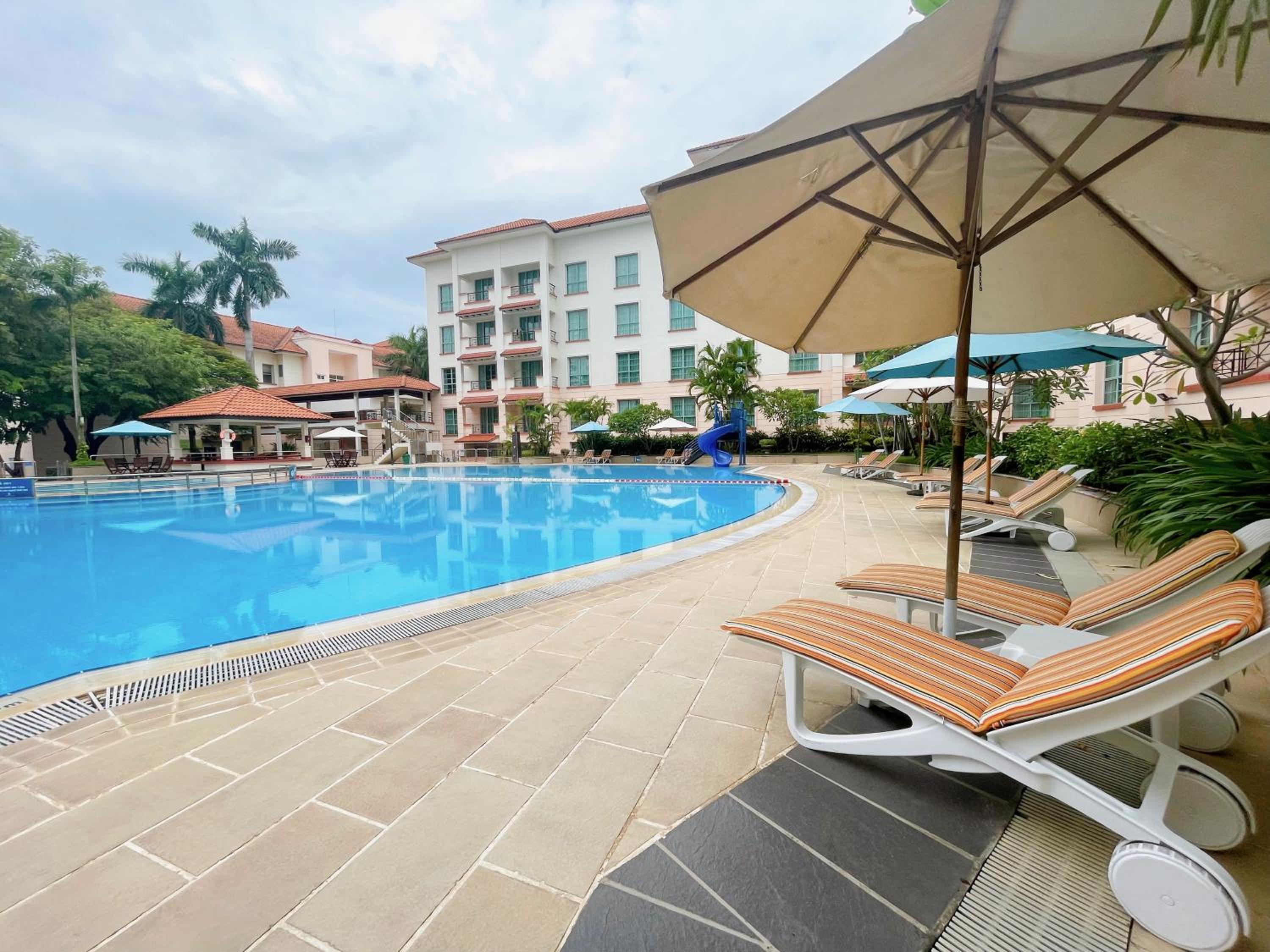 Diamond Westlake Suites