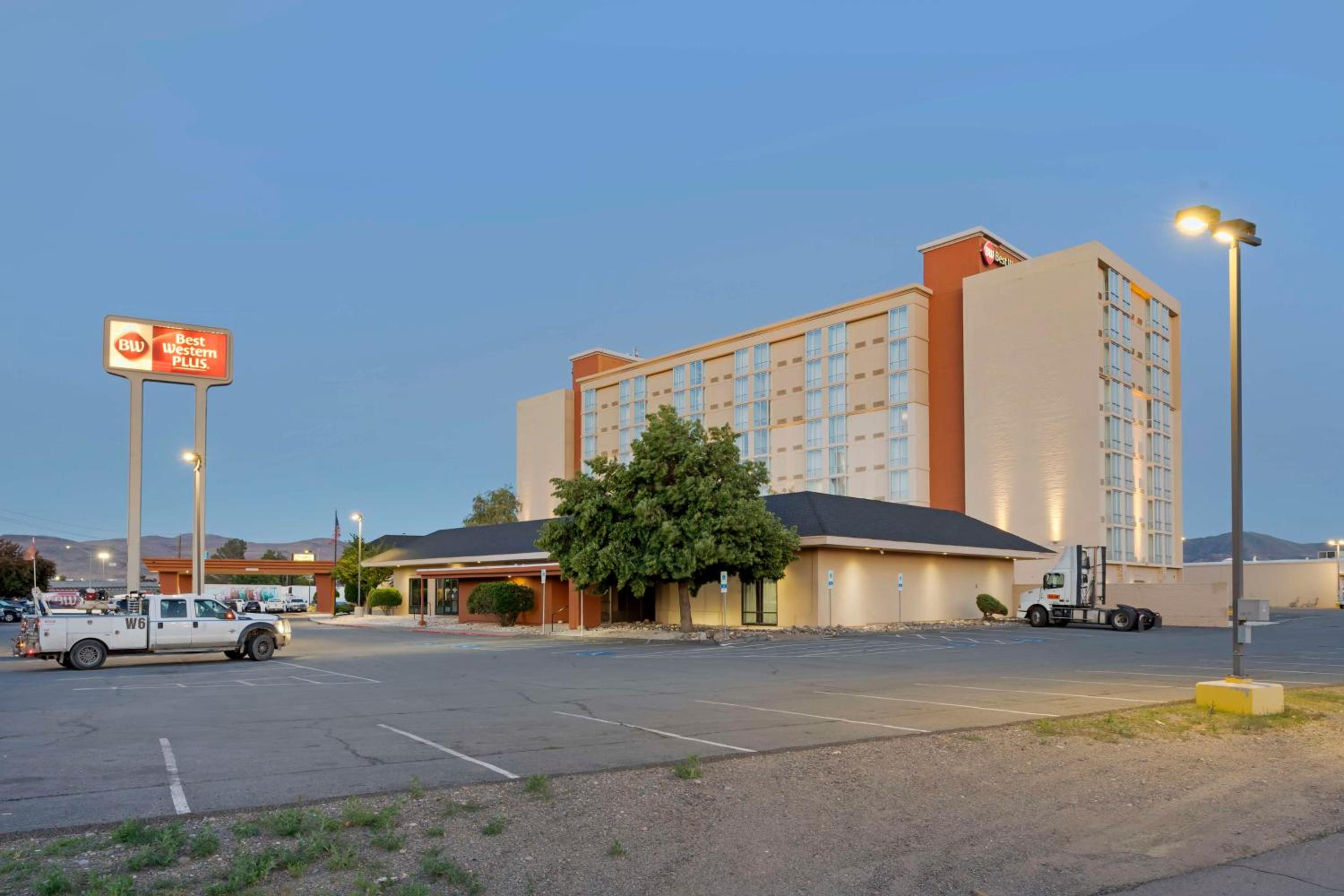 Reno Vacations - Best Western Plus Sparks-Reno Hotel - Property Image 1