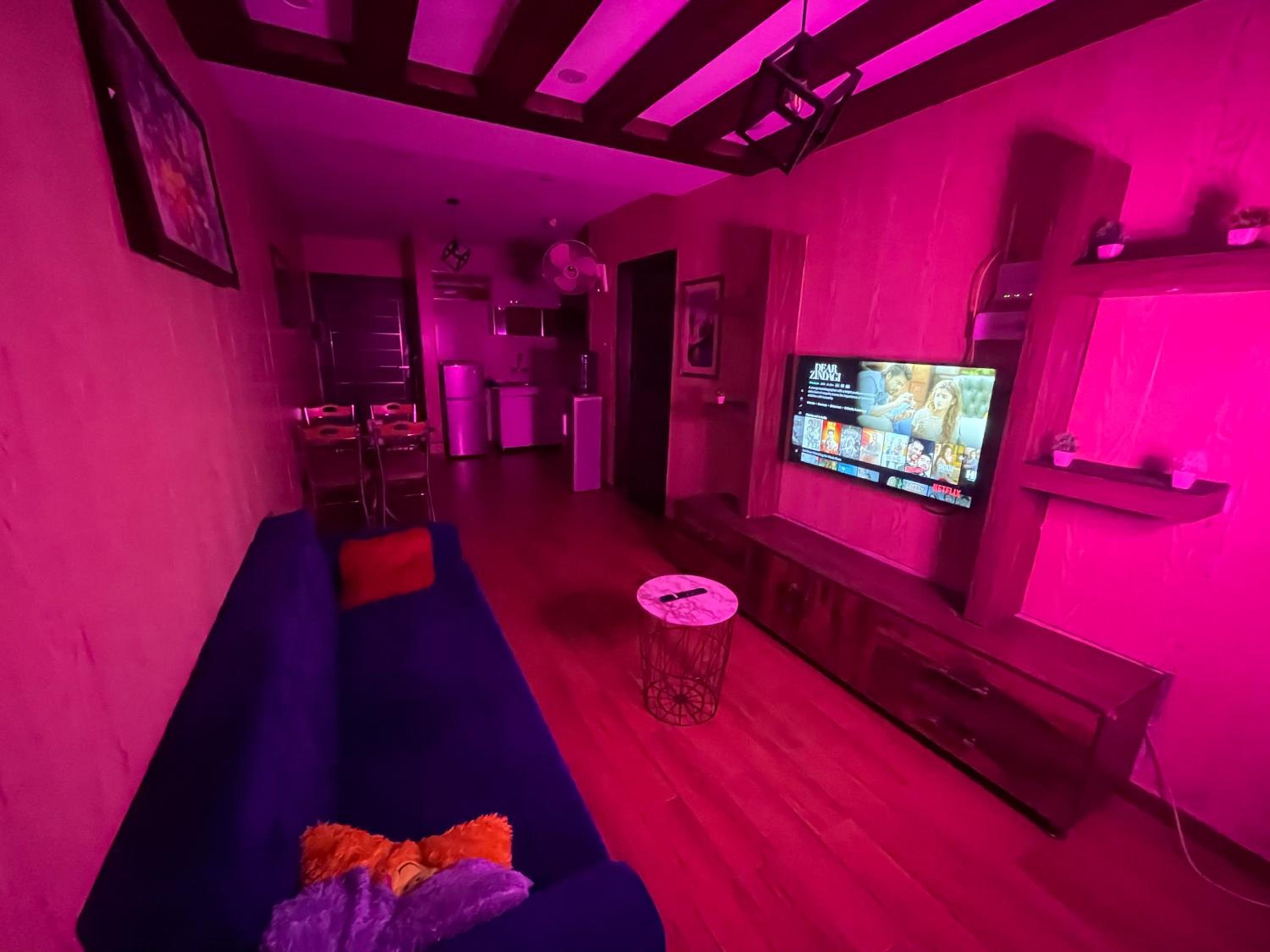 Luxury Private Top Floor Apartment in Heart of Bahria Town