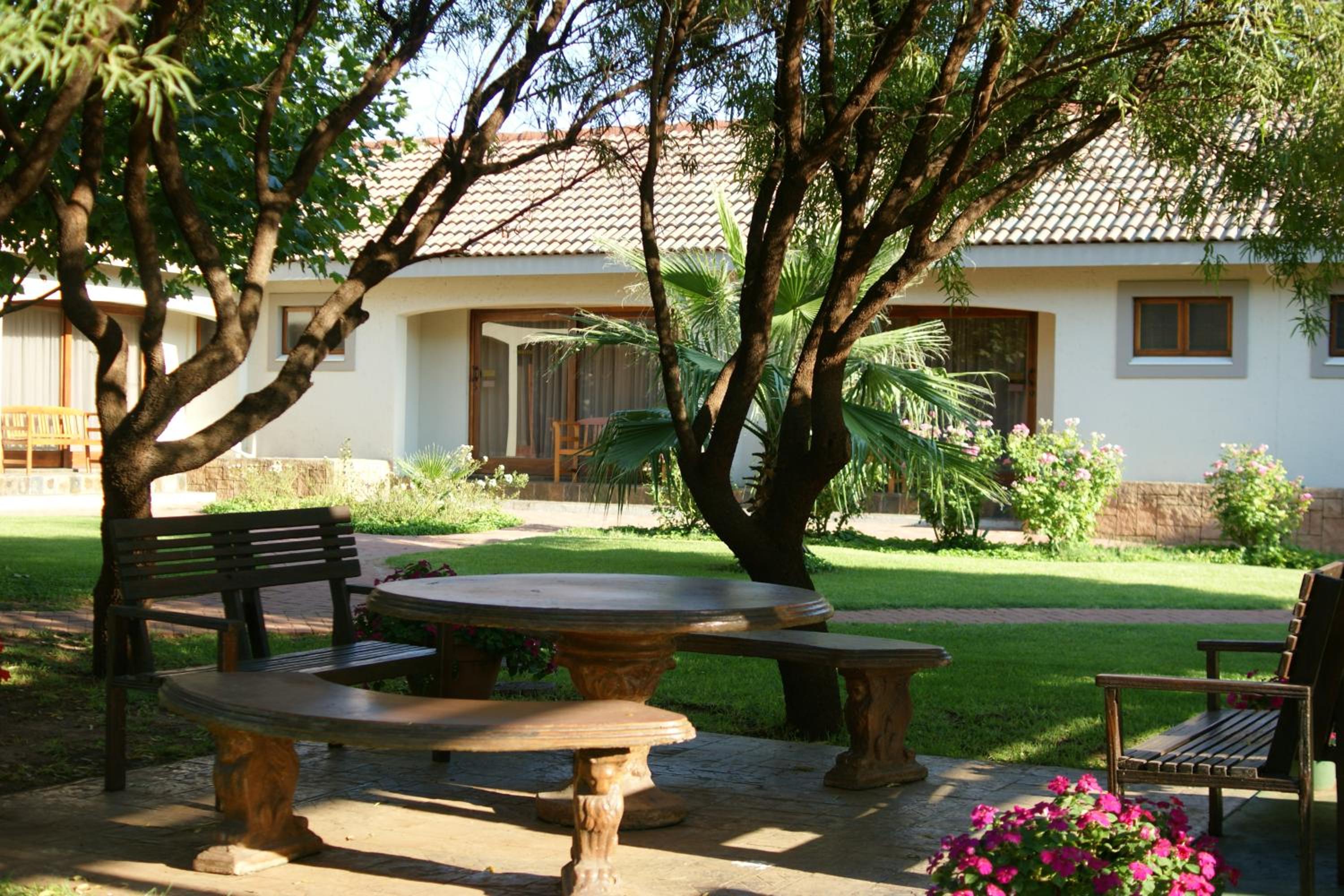 Lakeside Guesthouse view 4