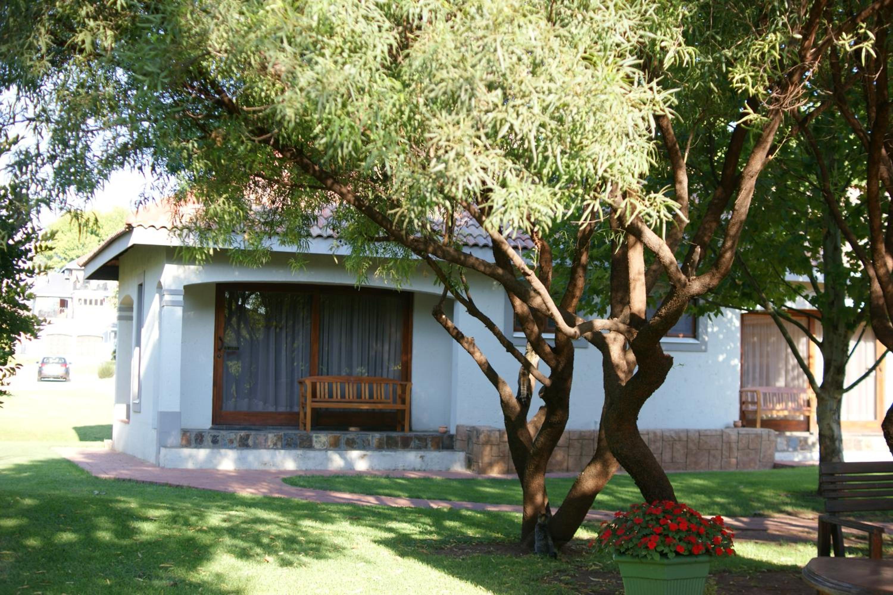 Lakeside Guesthouse view 5