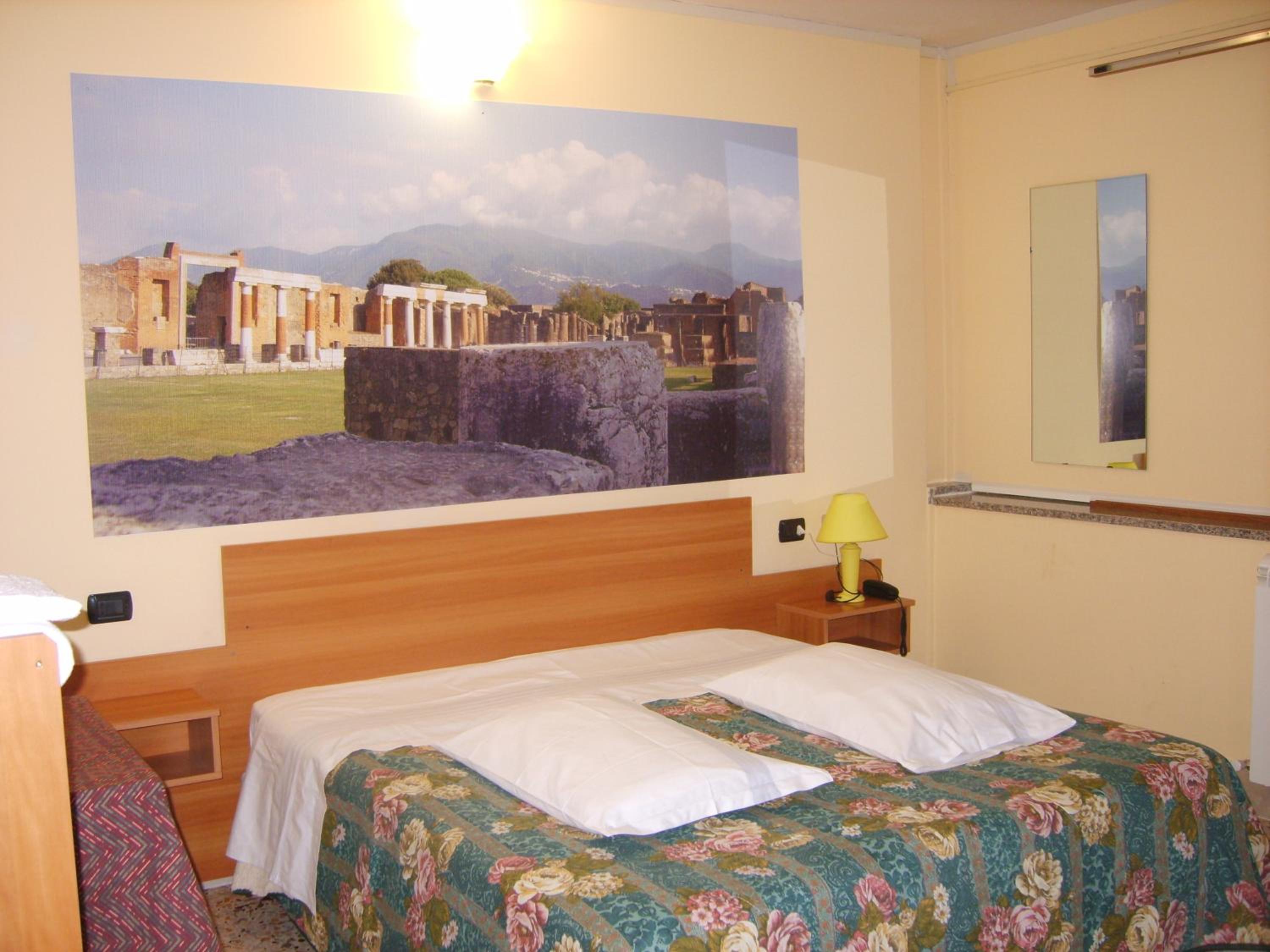 Hotel Rosso Di Sera - Property Image 6