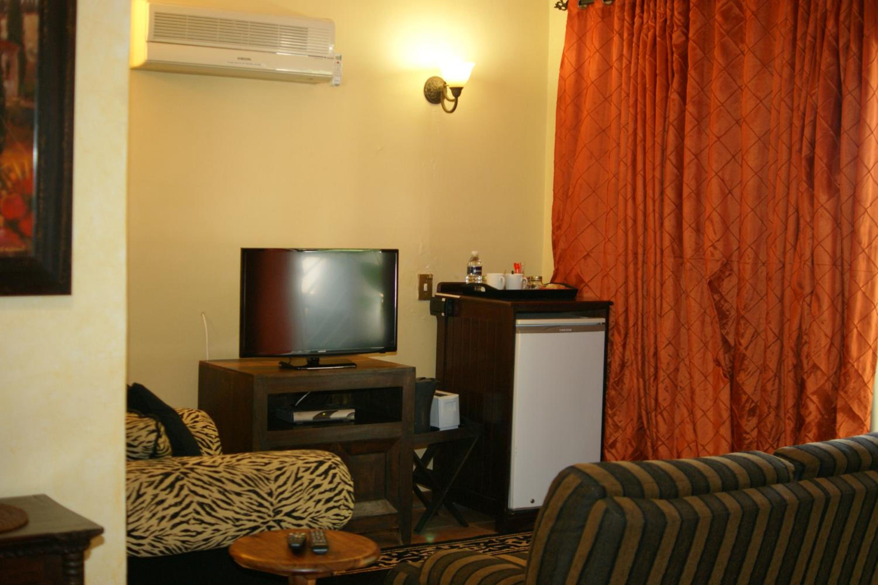 Photo 9