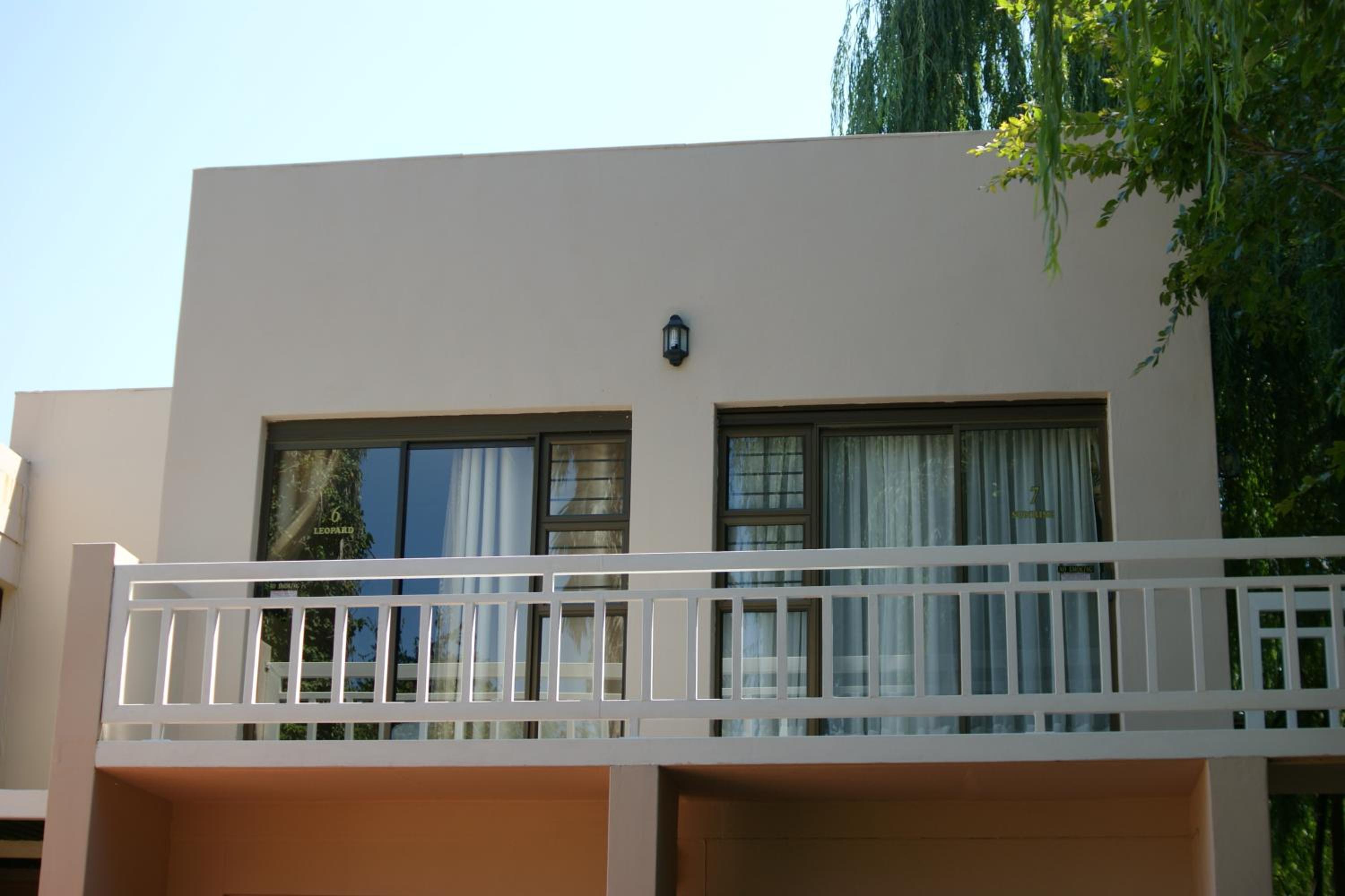 Photo 12