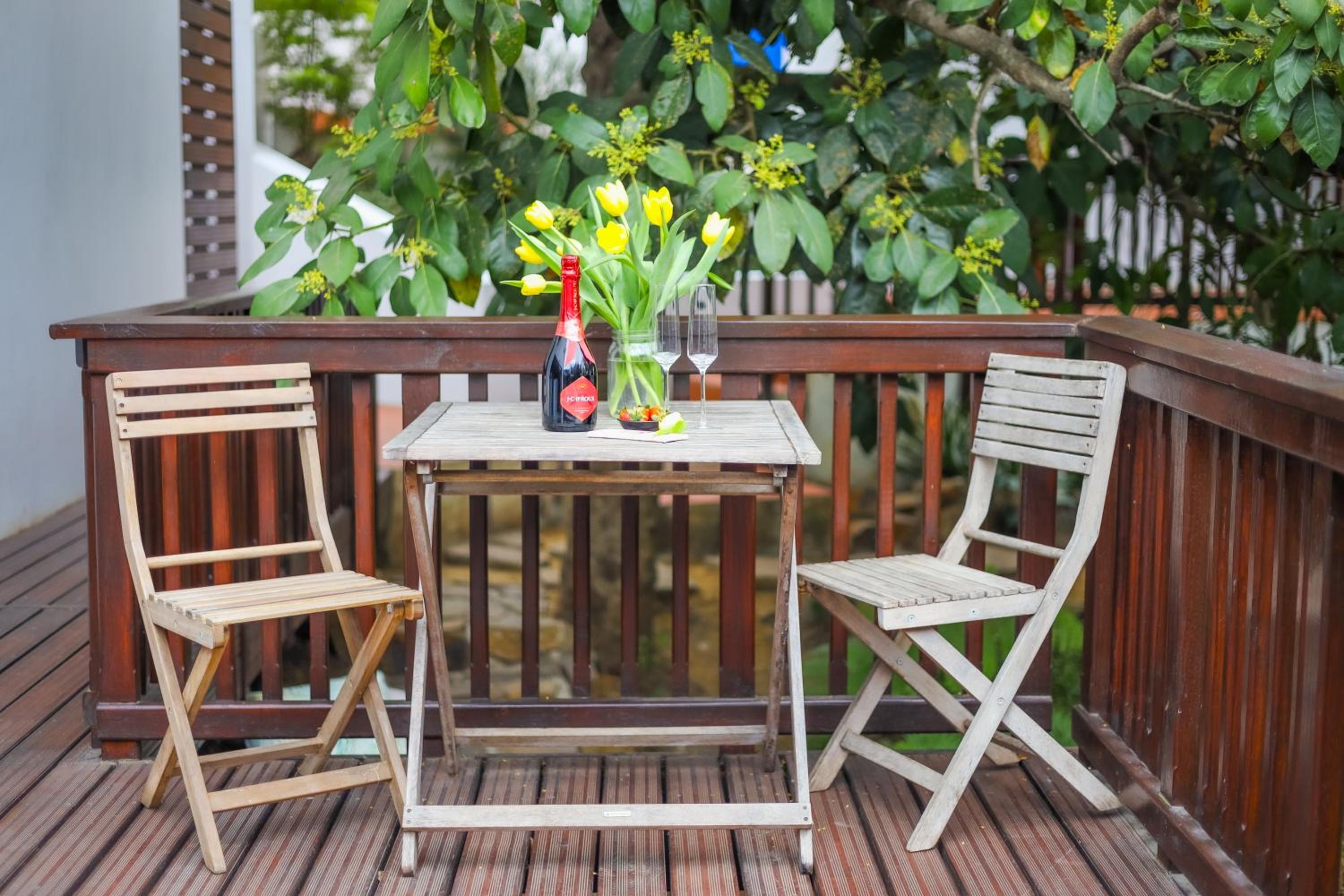 Hotel The Blue Door B&B - Image 1