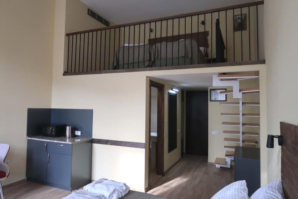 Opera Garden Apartment 2 in Tbilisi center view 2