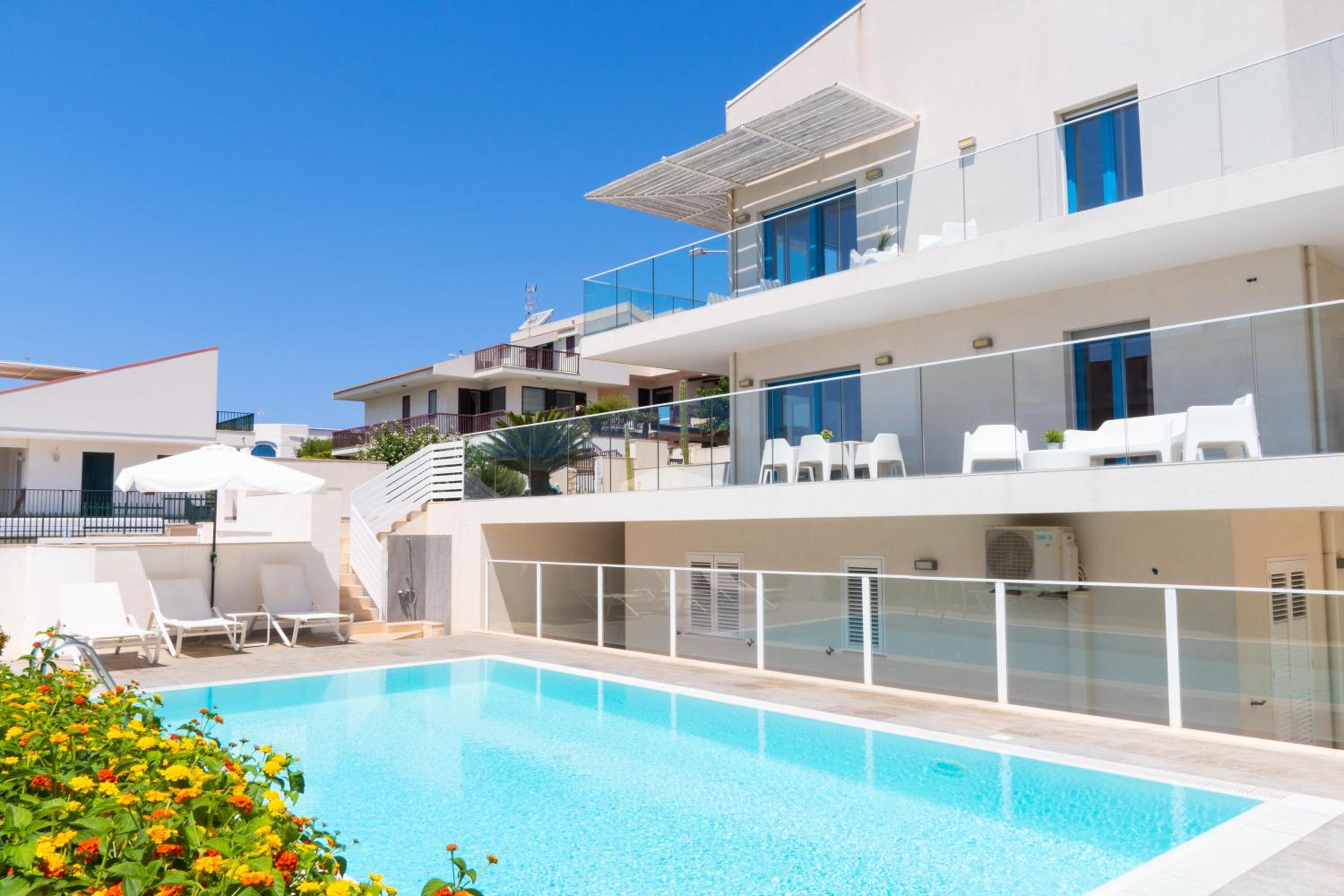 Edilia Vacanze - Luxury home exclusive pool photo 2
