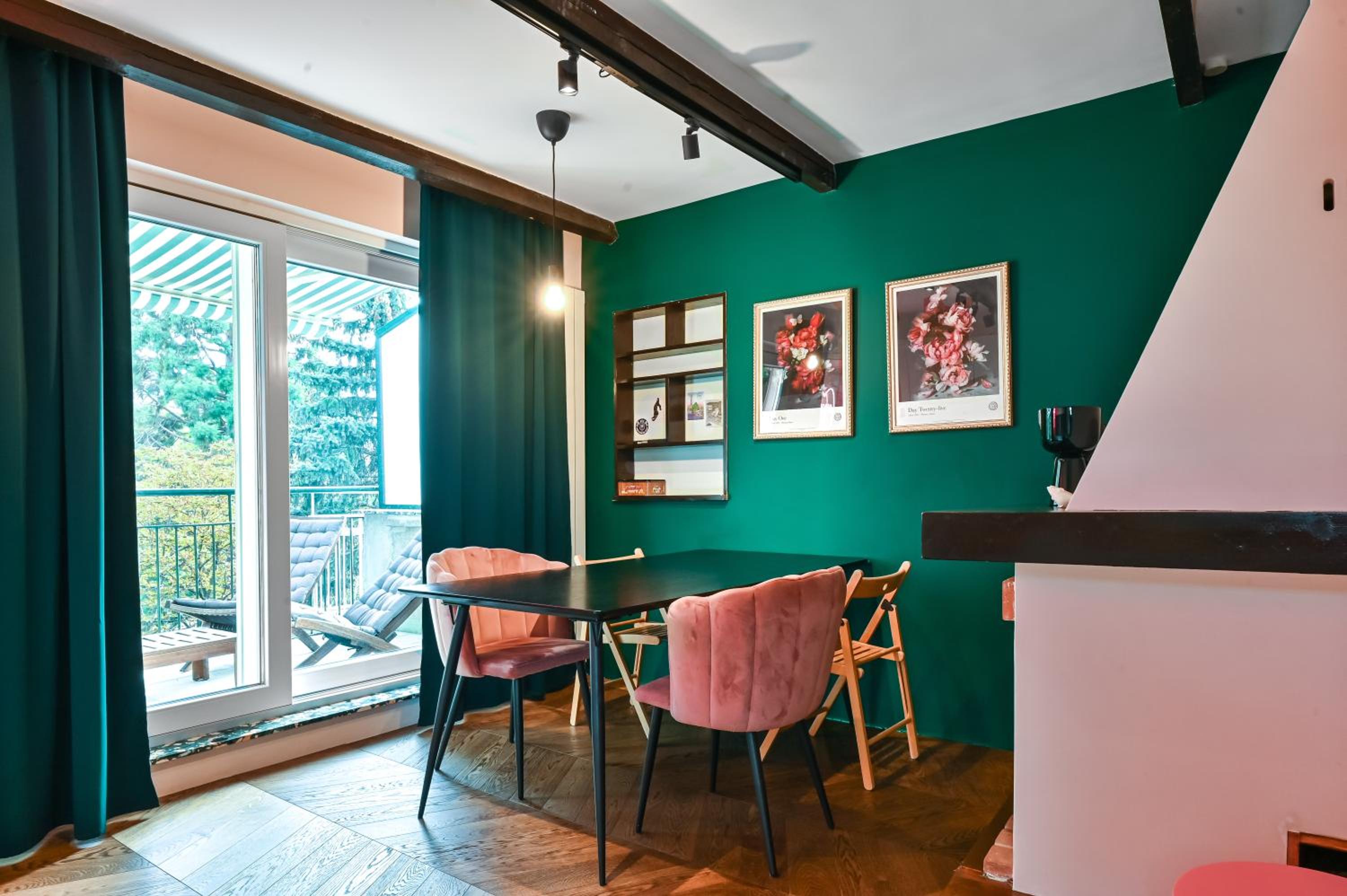 Cozy 1BD Apartment with Private Patio in Lozenets by Flat Mаnager