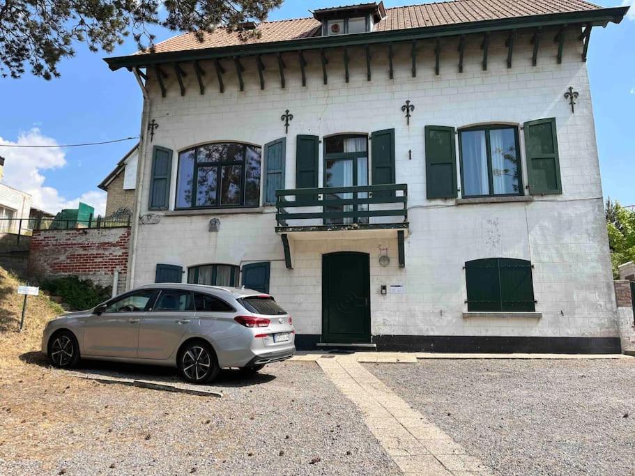 Duplex avec parking à 100m de la mer