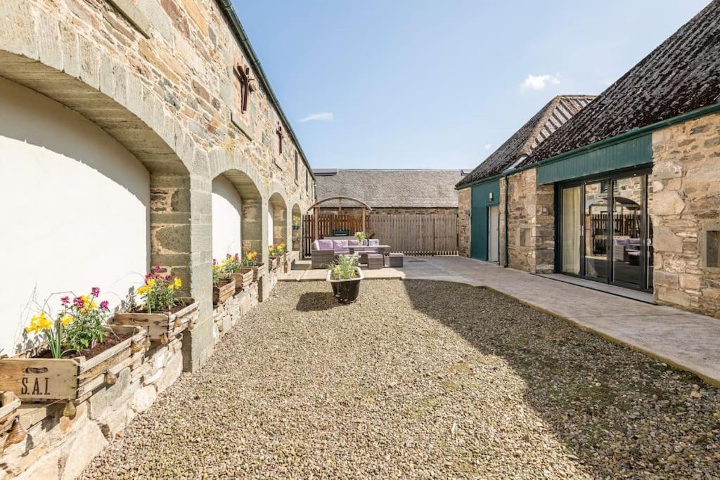 Menzies Steading