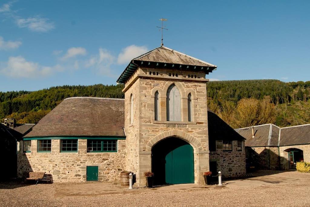 Menzies Steading