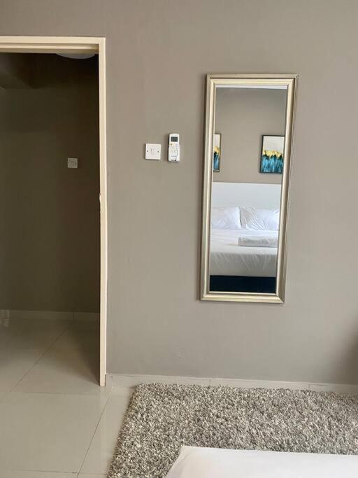 Candlewood Apartment 8