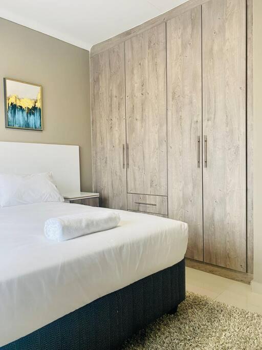 Candlewood Apartment 8