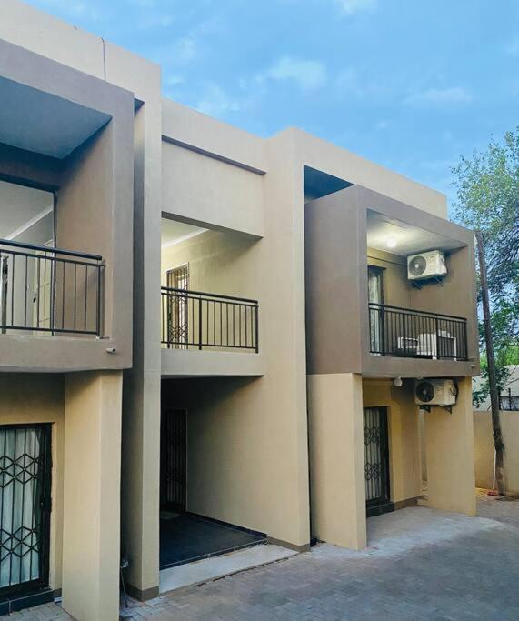 Candlewood Apartment 8