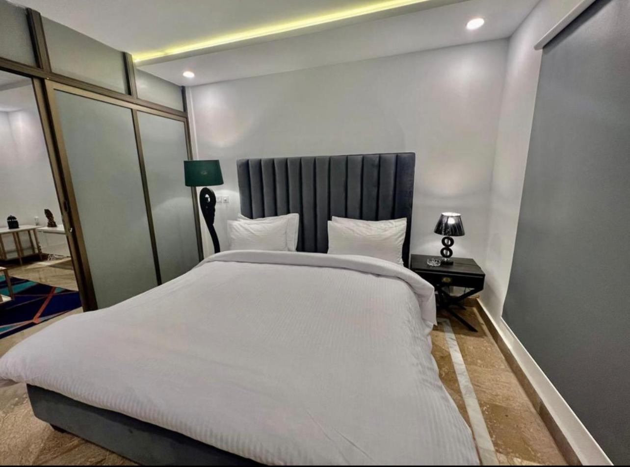 Homtel Signature Suites view 3