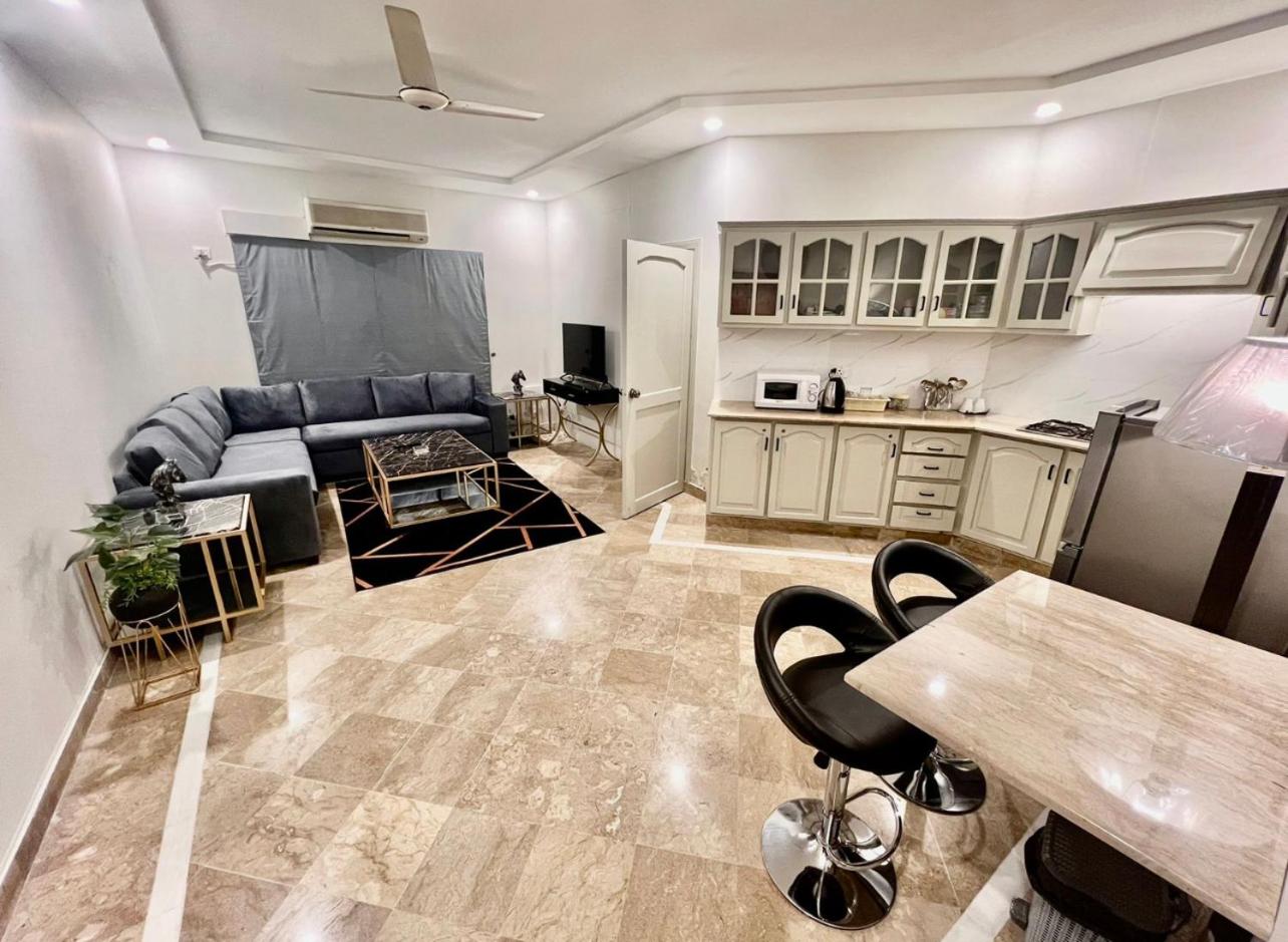 Homtel Signature Suites view 4