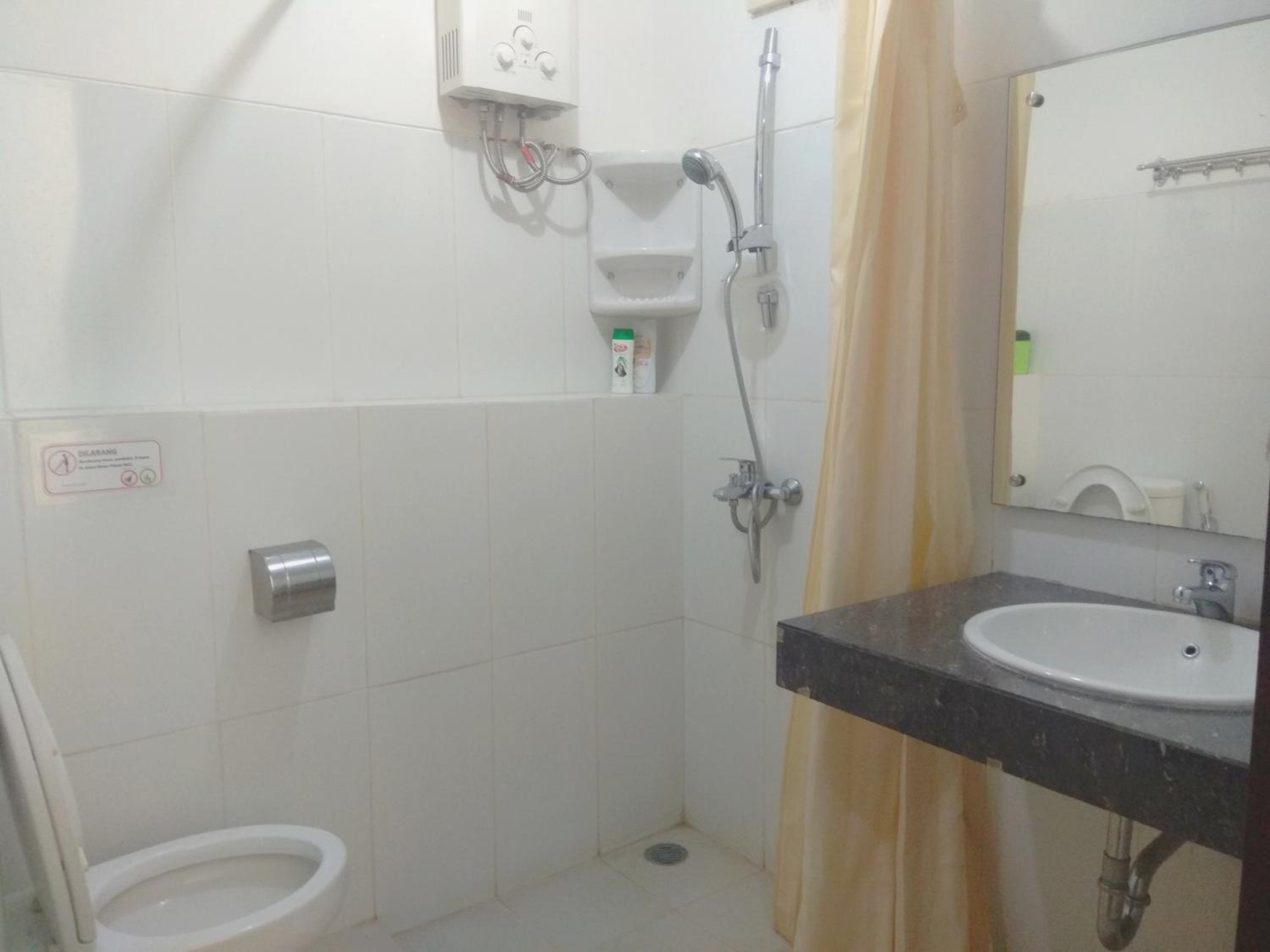 Omah Dixy Family Homestay by FH Stay view 5