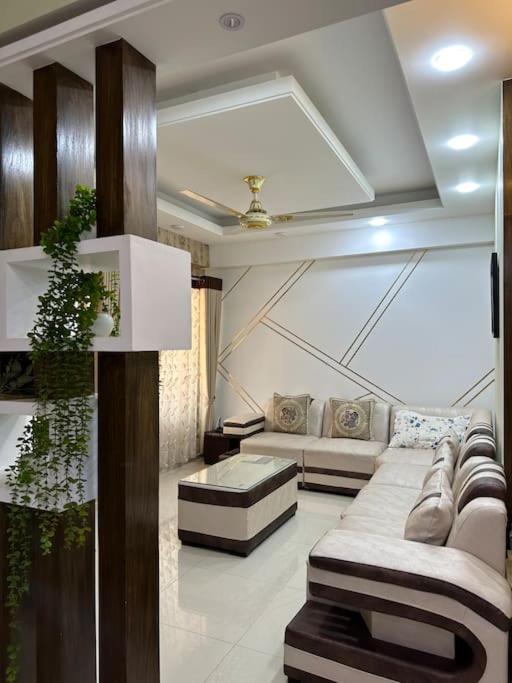 Airly, bright secured flat, Zigatola, Dhanmondi