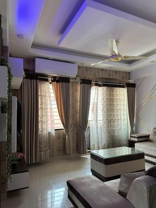 Airly, bright secured flat, Zigatola, Dhanmondi