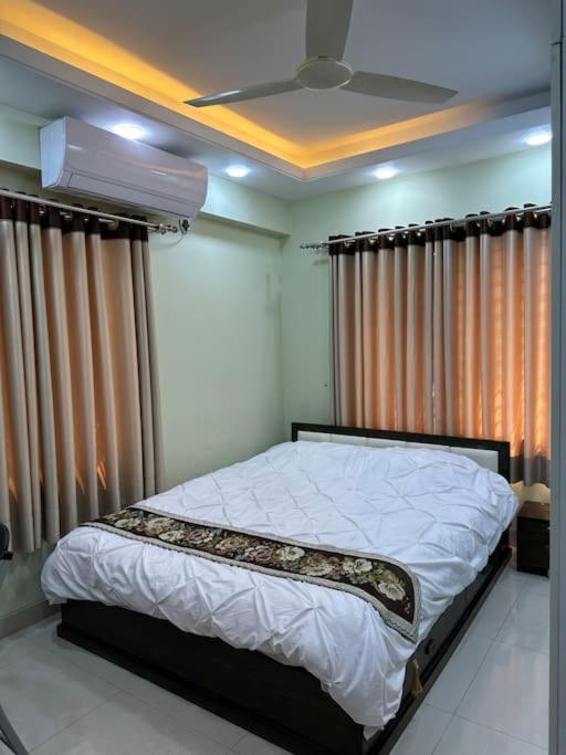 Airly, bright secured flat, Zigatola, Dhanmondi