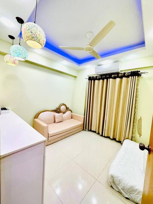 Airly, bright secured flat, Zigatola, Dhanmondi