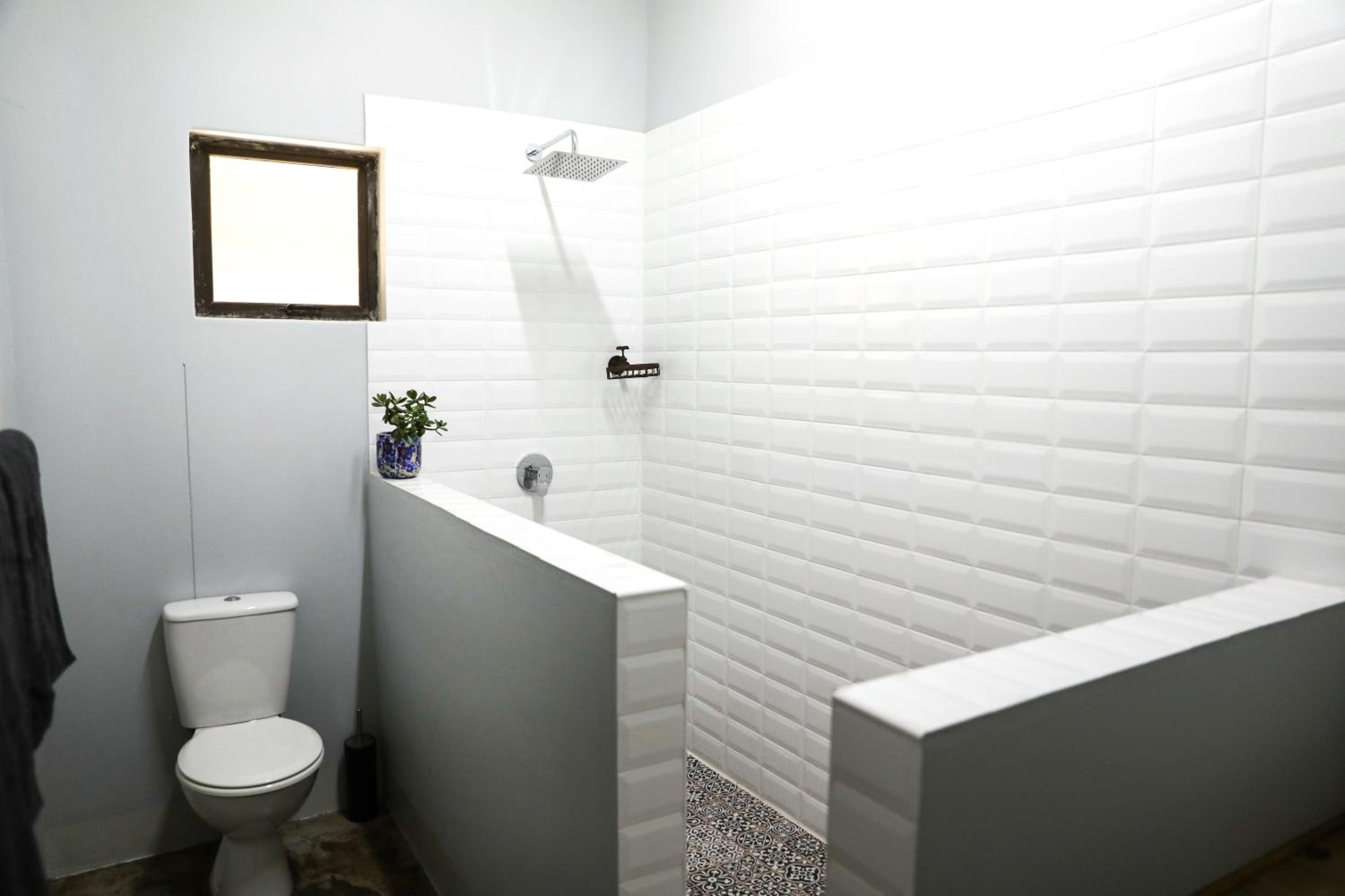Nguni Place - a self-catering, modern apartment. view 5