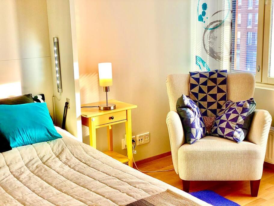 To LuxStudio KARNEOLI From Helsinki Airport 6 min, to City 27min, Free Parking in Kivistö view 4