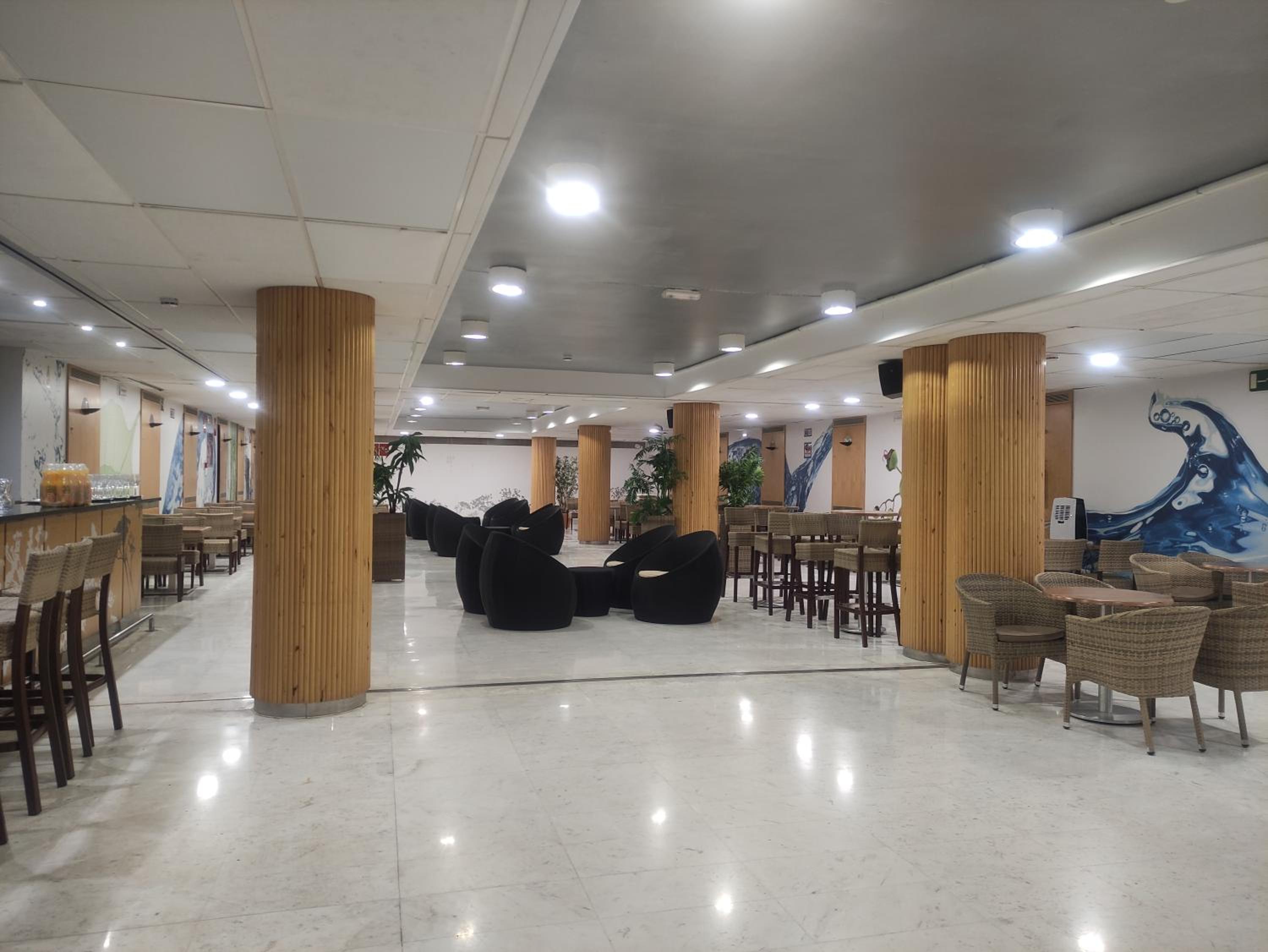 Santa Susanna Vacations - Hotel Tahiti Playa - Property Image 9