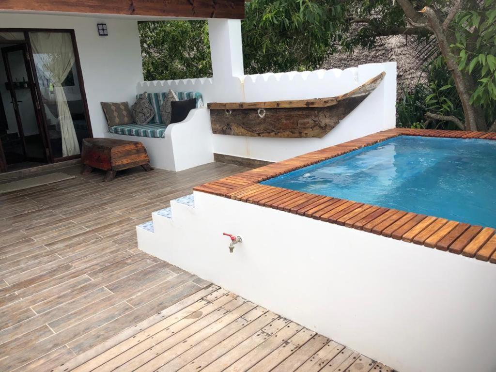Zi Loft Beach Cottage view 3