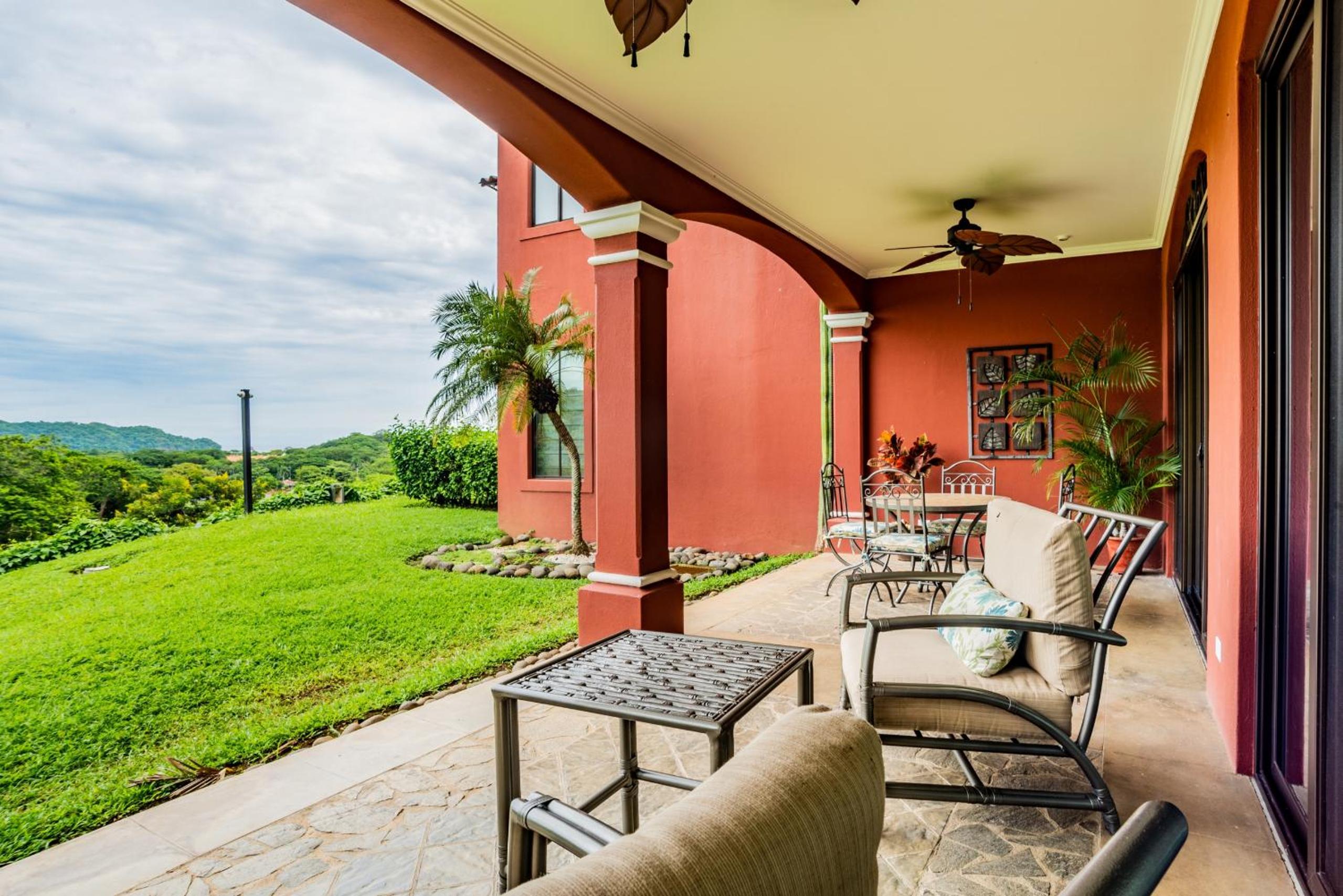 Bougainvillea 8103 Luxury Apartment - Reserva Conchal