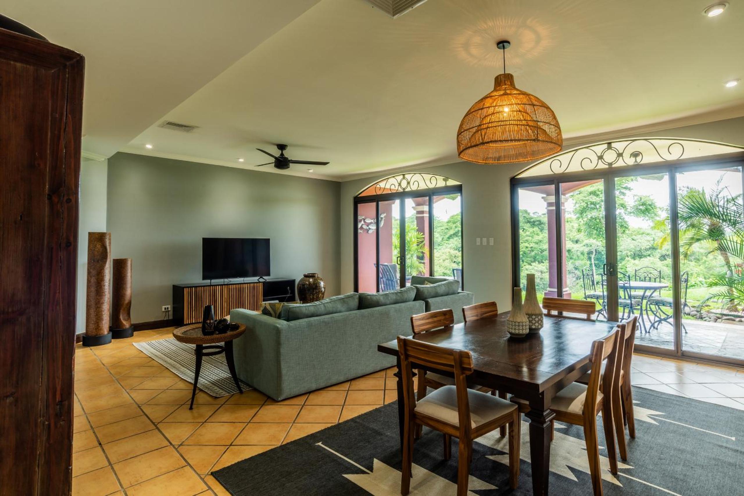 Bougainvillea 8103 Luxury Apartment - Reserva Conchal