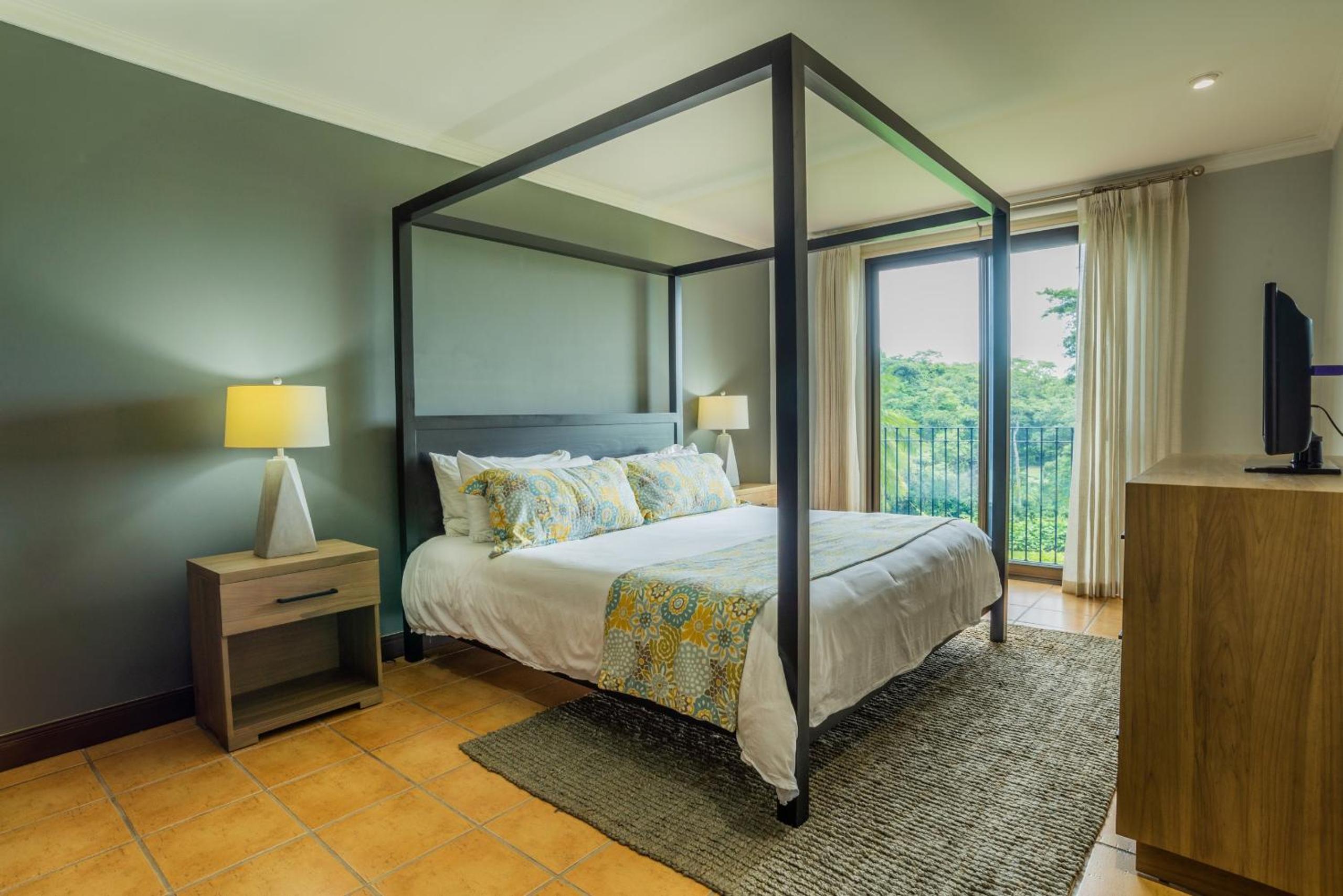 Bougainvillea 8103 Luxury Apartment - Reserva Conchal