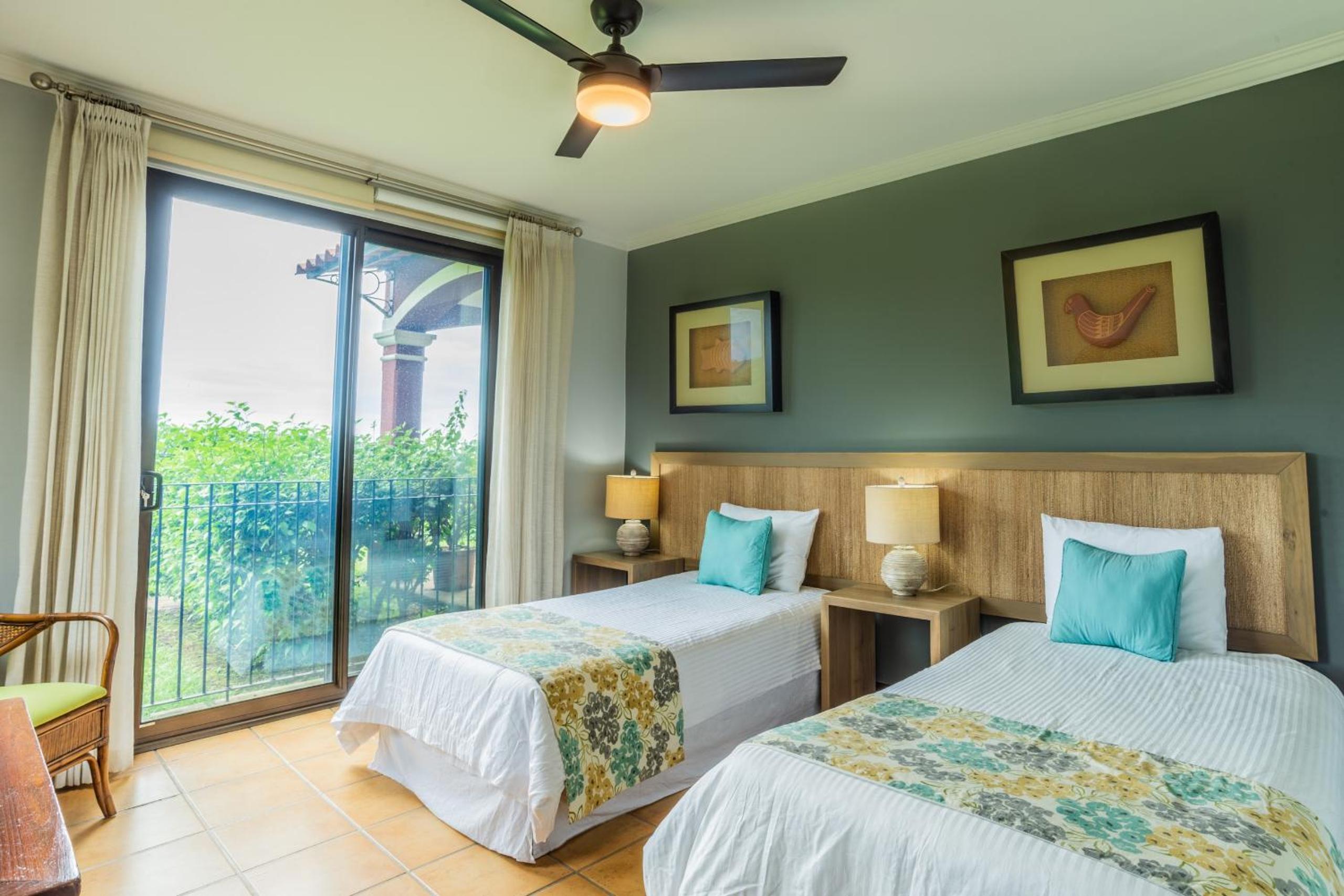 Bougainvillea 8103 Luxury Apartment - Reserva Conchal