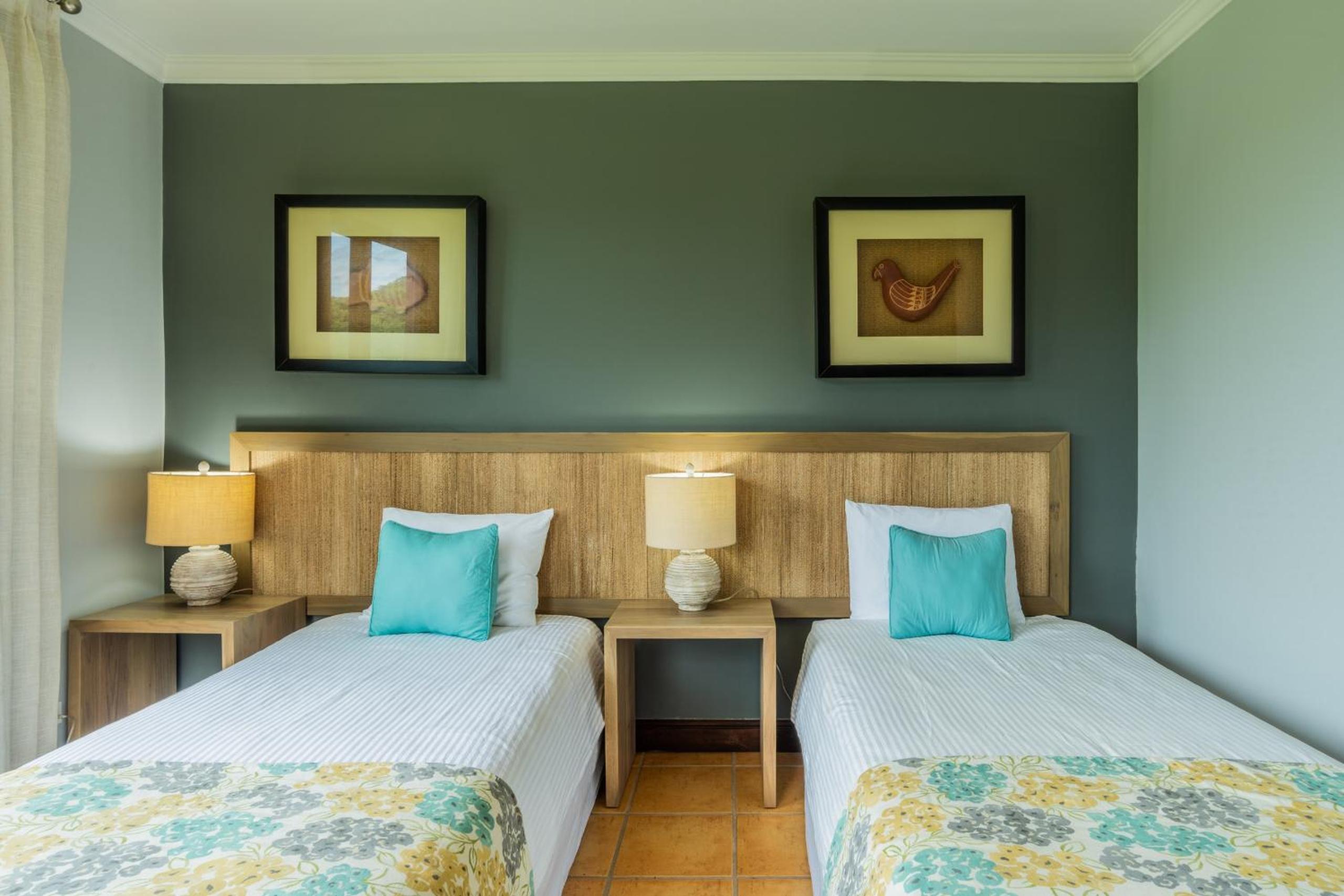 Bougainvillea 8103 Luxury Apartment - Reserva Conchal