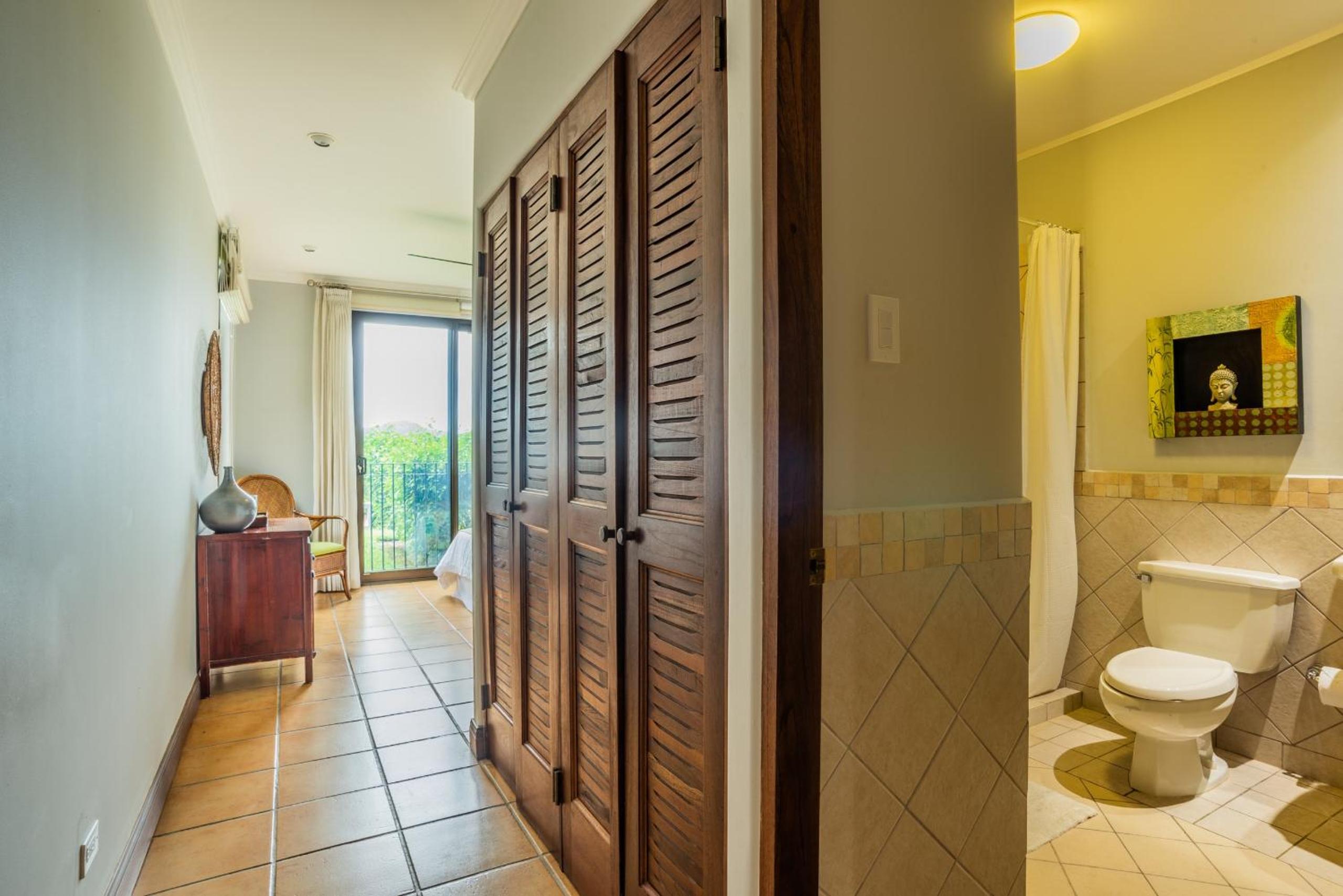 Bougainvillea 8103 Luxury Apartment - Reserva Conchal