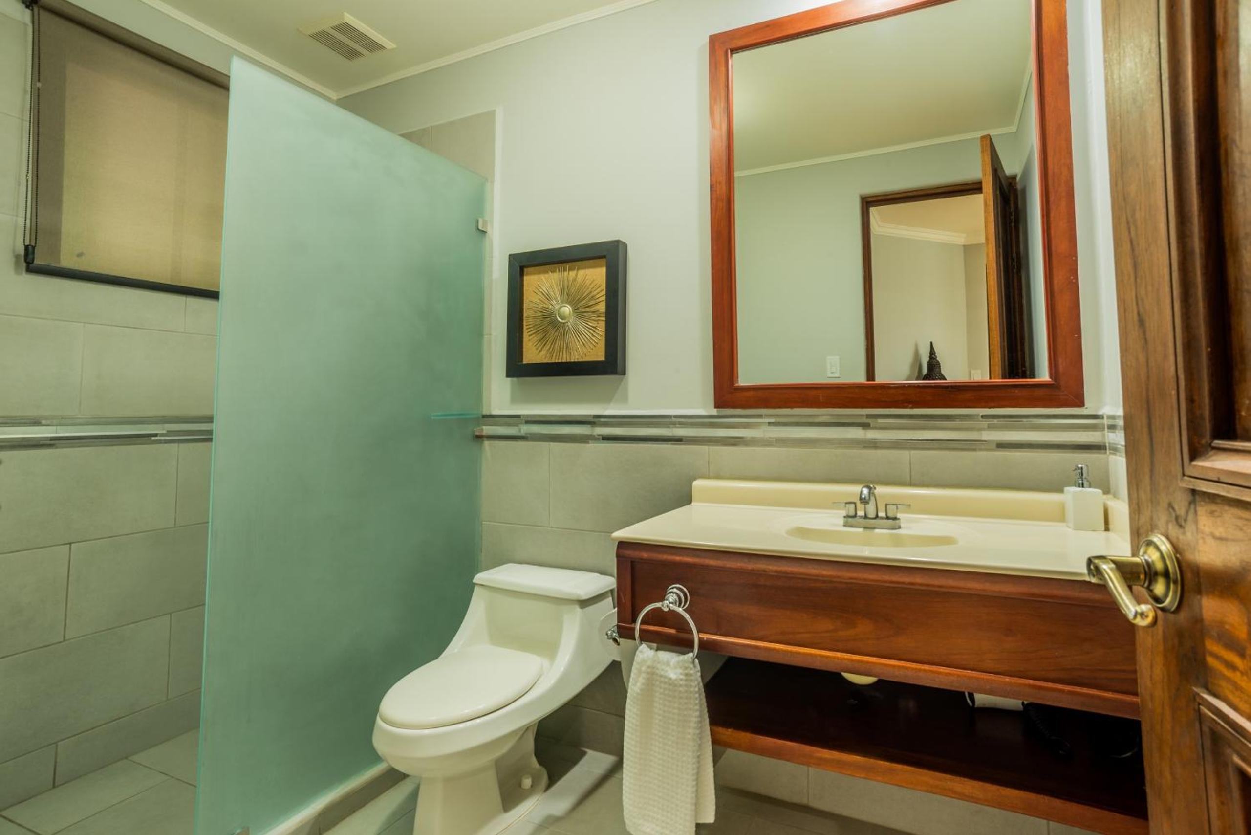 Bougainvillea 8103 Luxury Apartment - Reserva Conchal