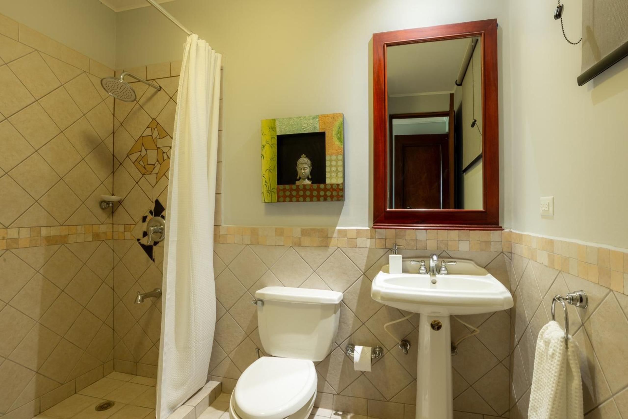 Bougainvillea 8103 Luxury Apartment - Reserva Conchal