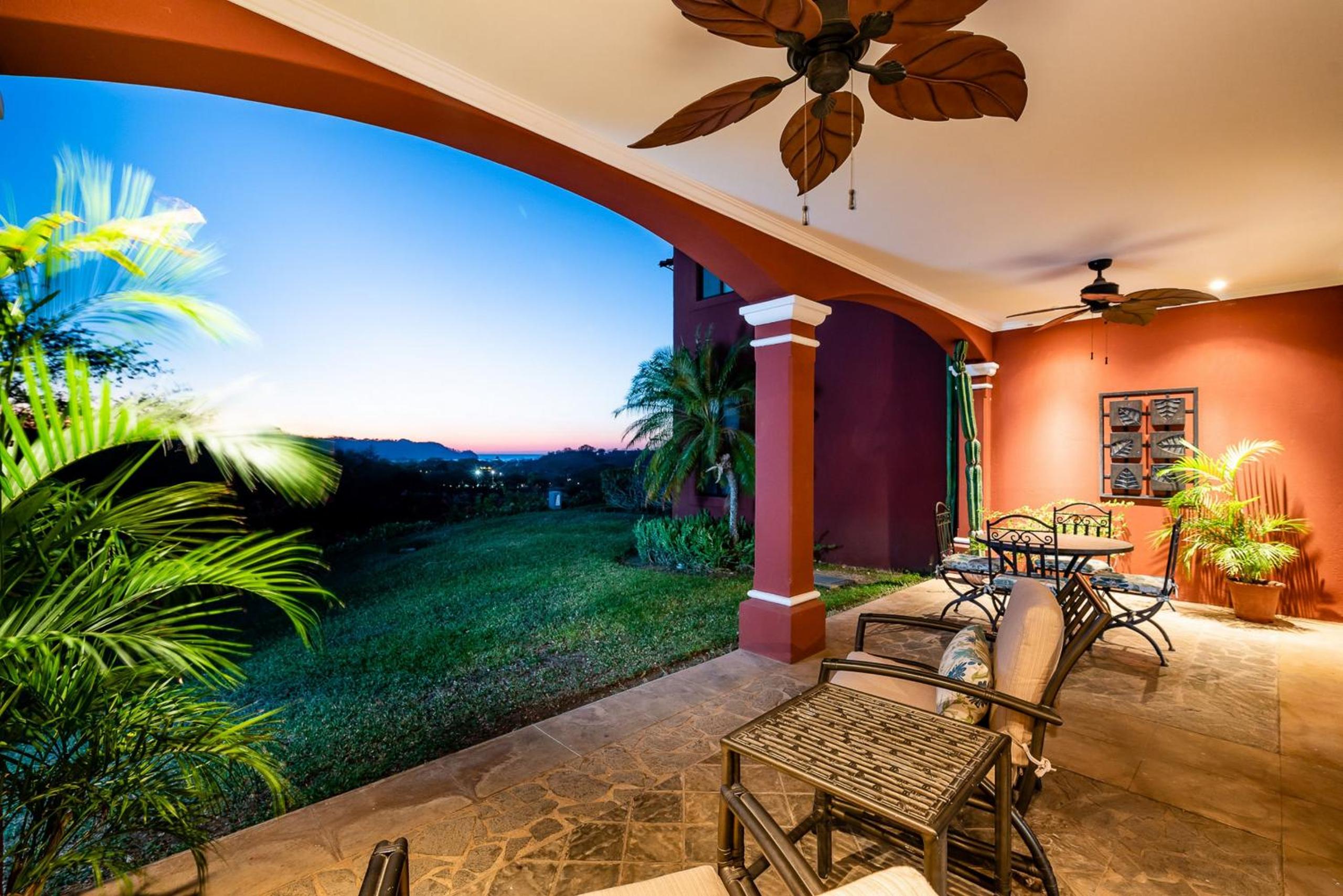 Bougainvillea 8103 Luxury Apartment - Reserva Conchal