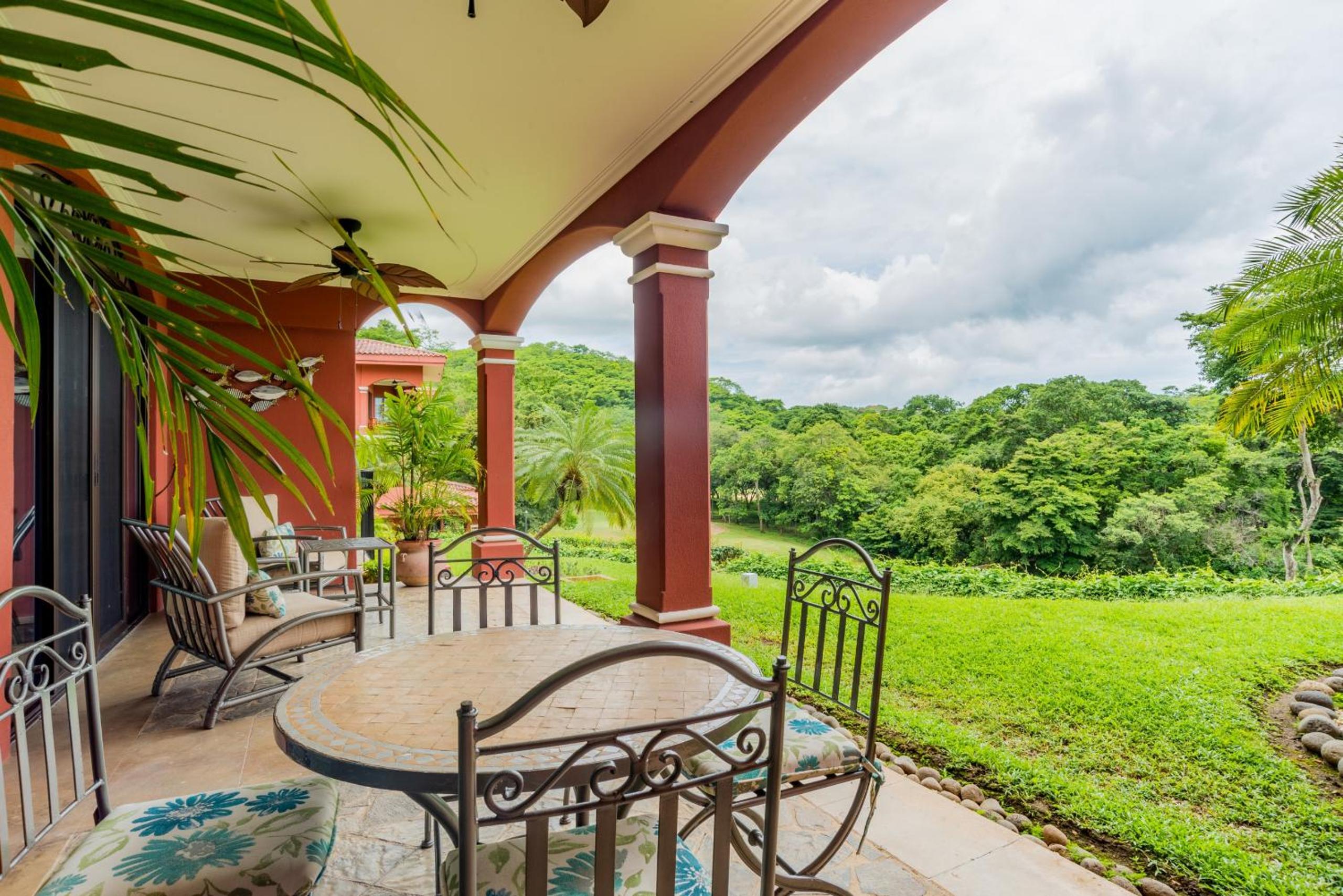 Bougainvillea 8103 Luxury Apartment - Reserva Conchal