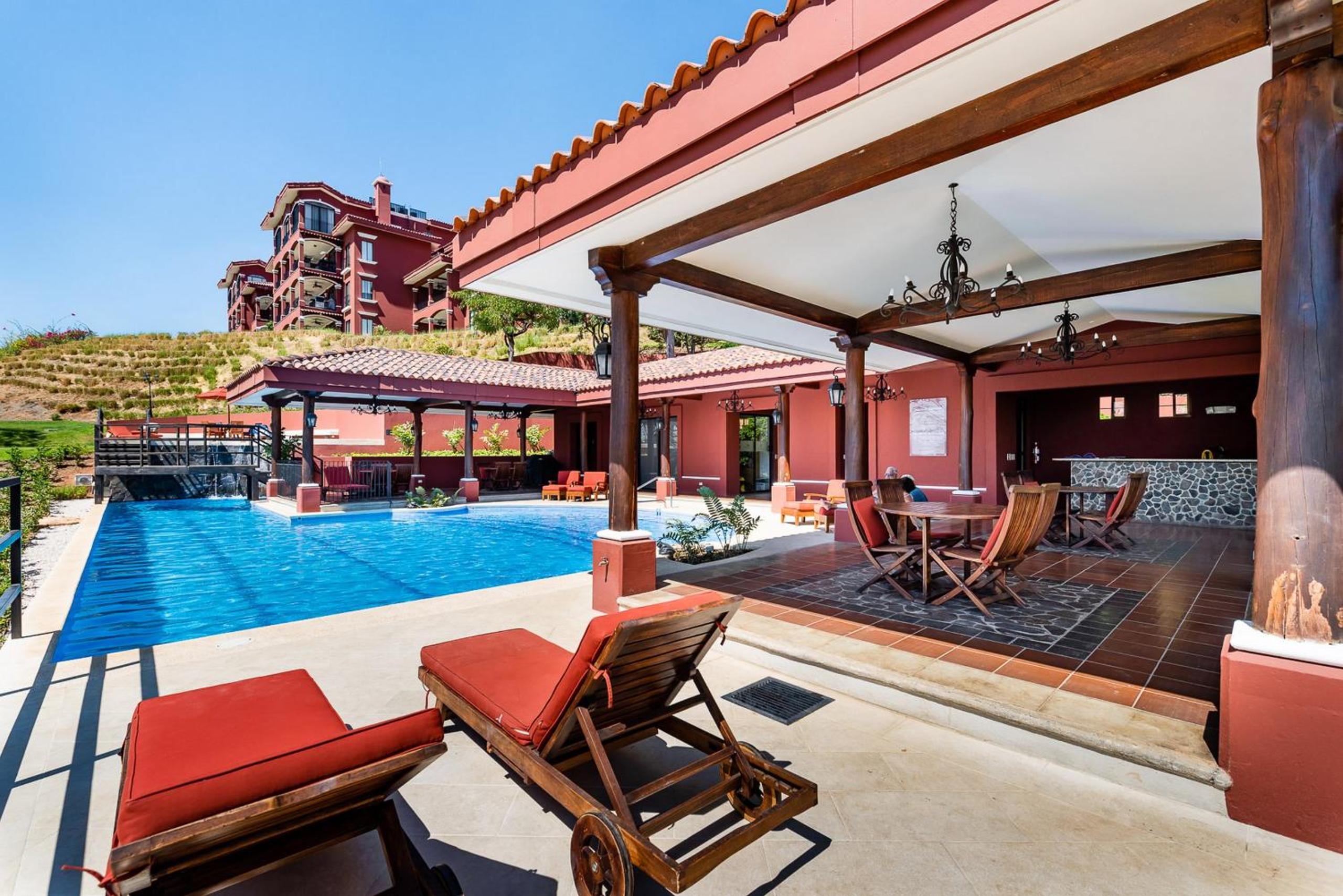 Bougainvillea 8103 Luxury Apartment - Reserva Conchal