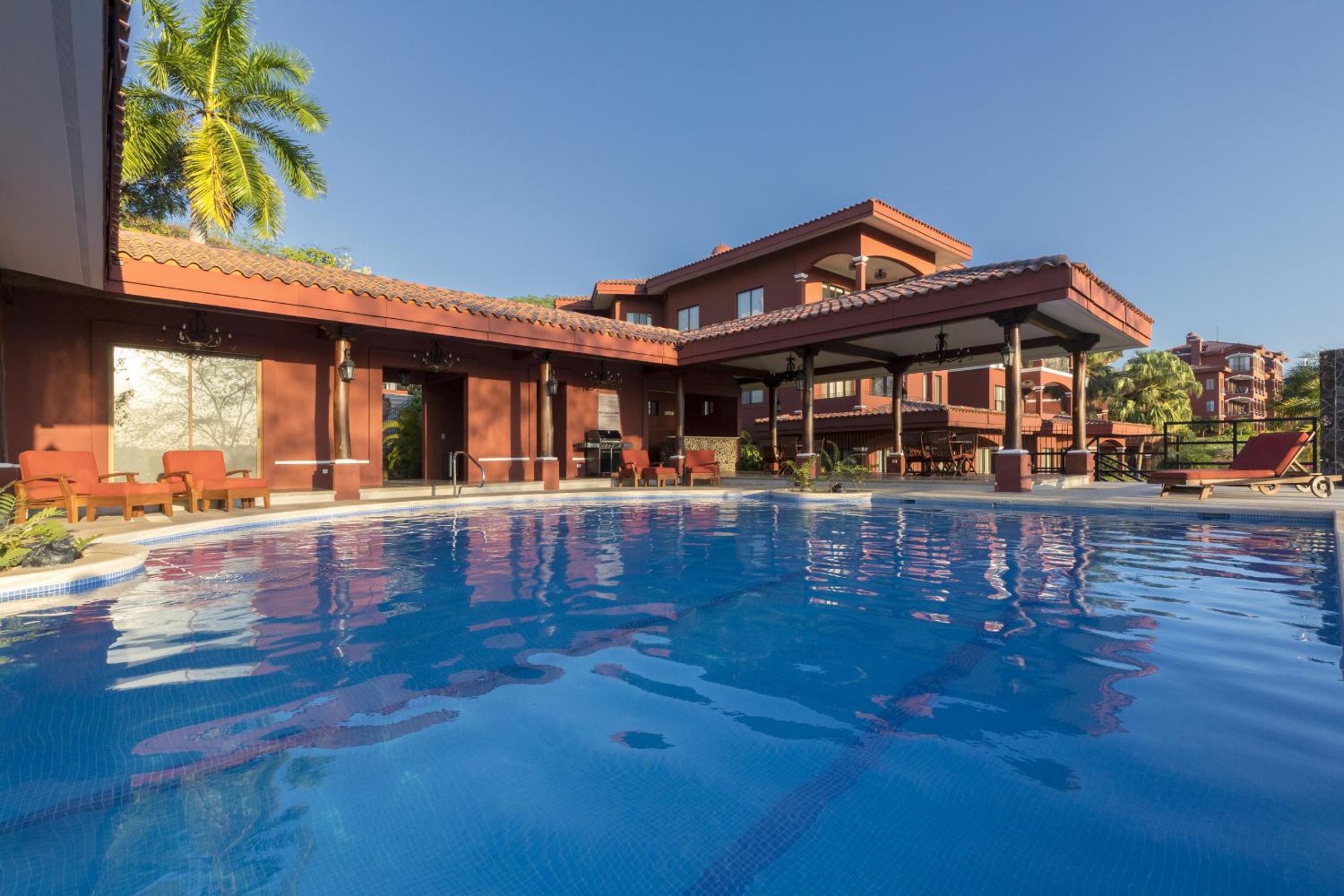 Bougainvillea 8103 Luxury Apartment - Reserva Conchal