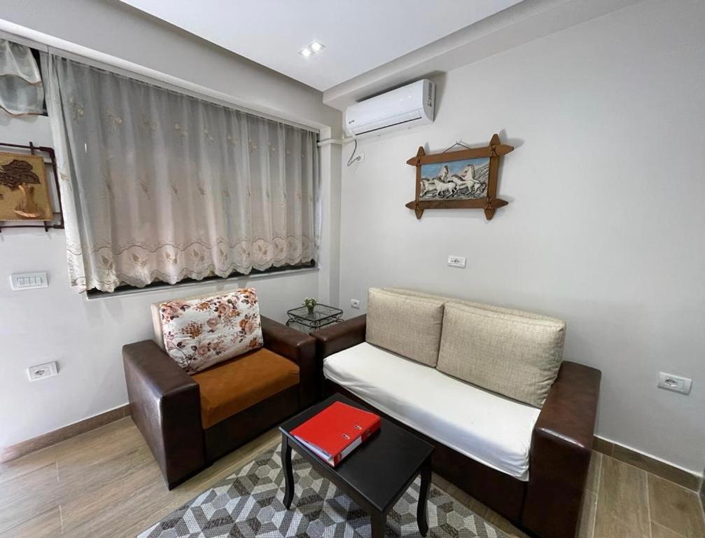 Modern 1 Bedroom City Apartment