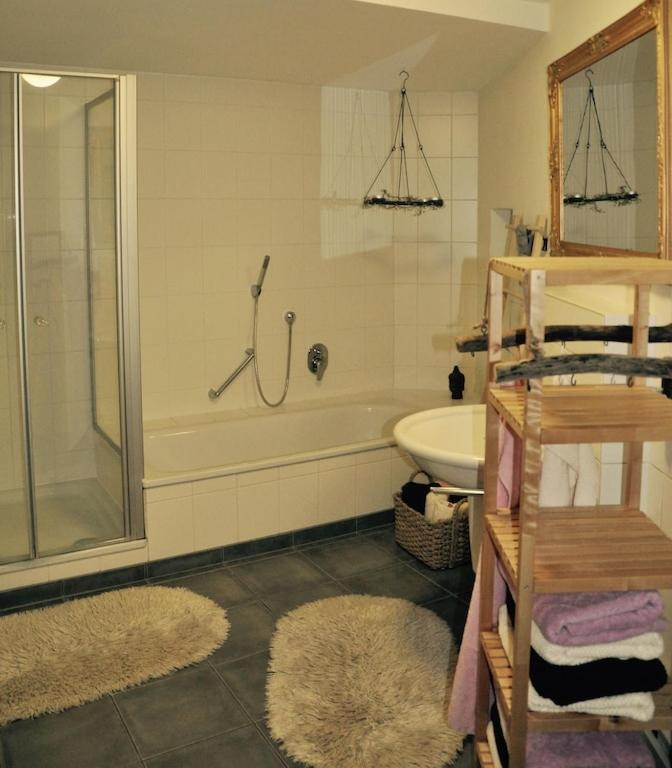 Alte Schmiede in denkmalgeschützter Hofanlage